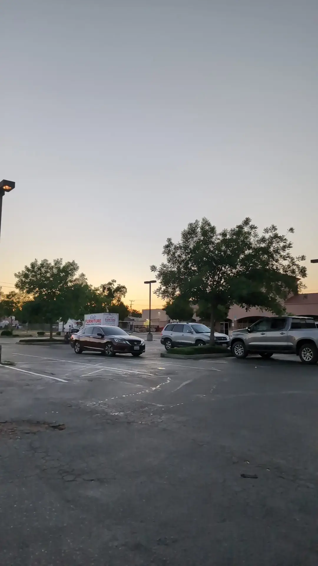 Galt Laundromat thumbnail 14