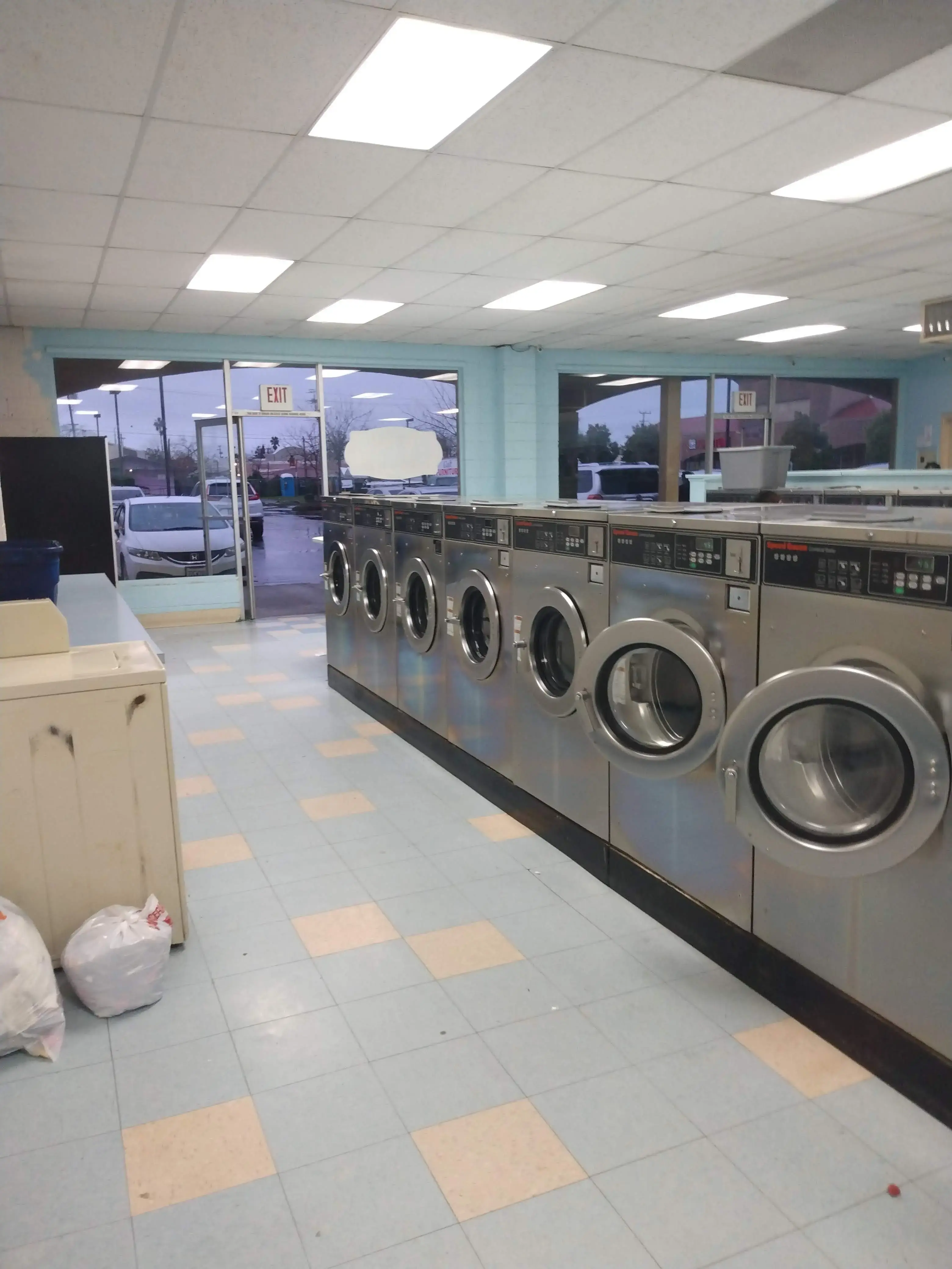 Galt Laundromat thumbnail 2