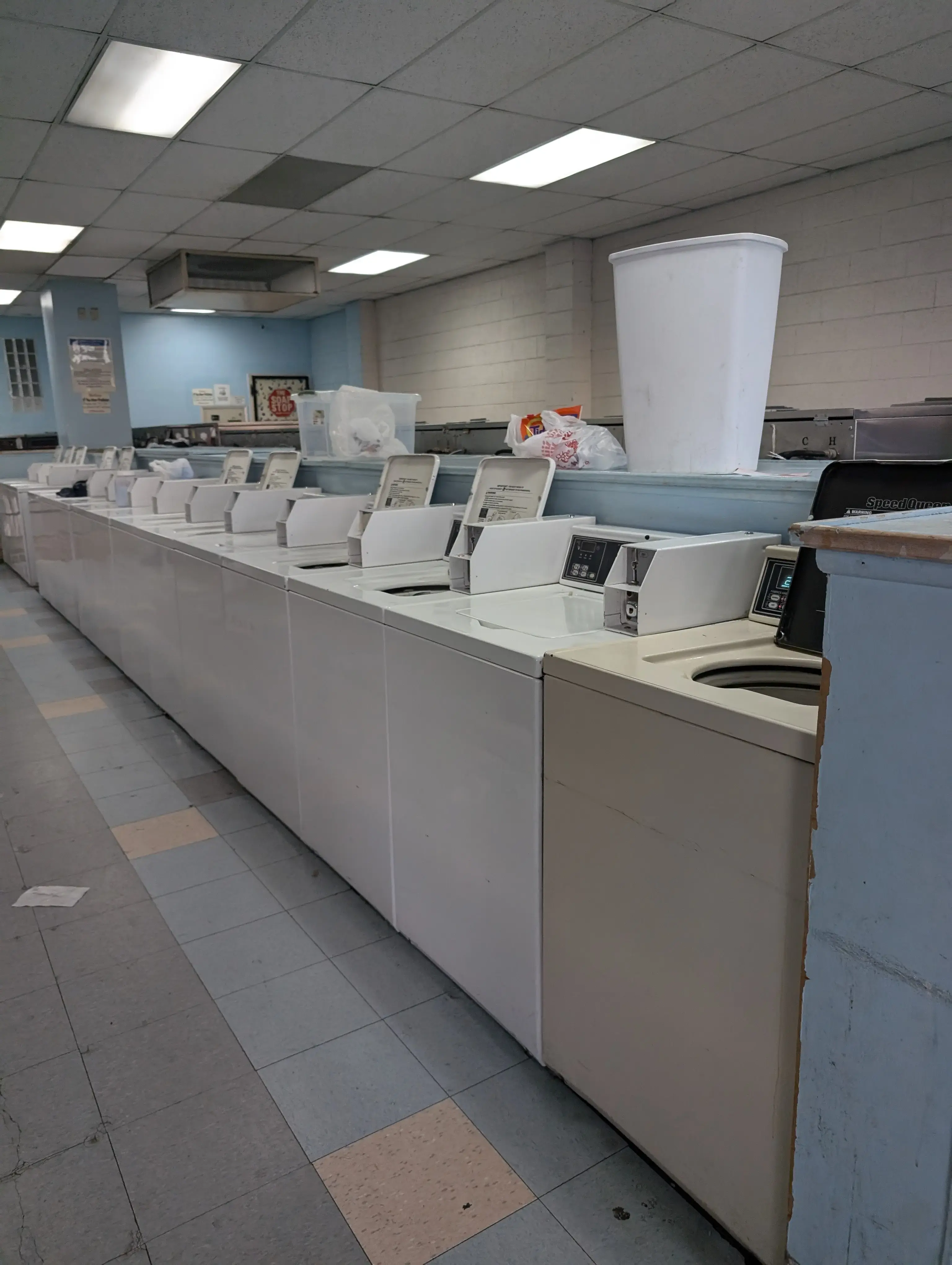 Galt Laundromat thumbnail 6