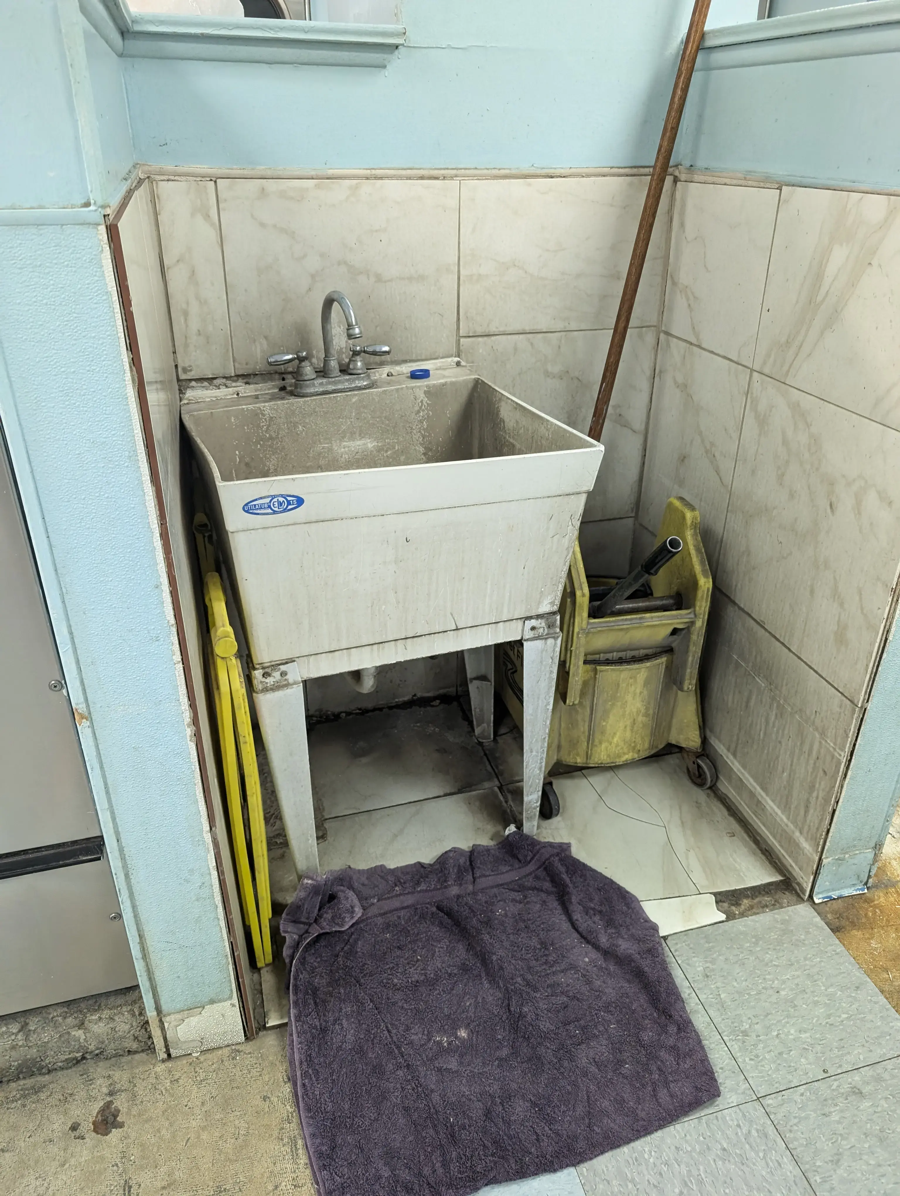 Galt Laundromat - Image 10