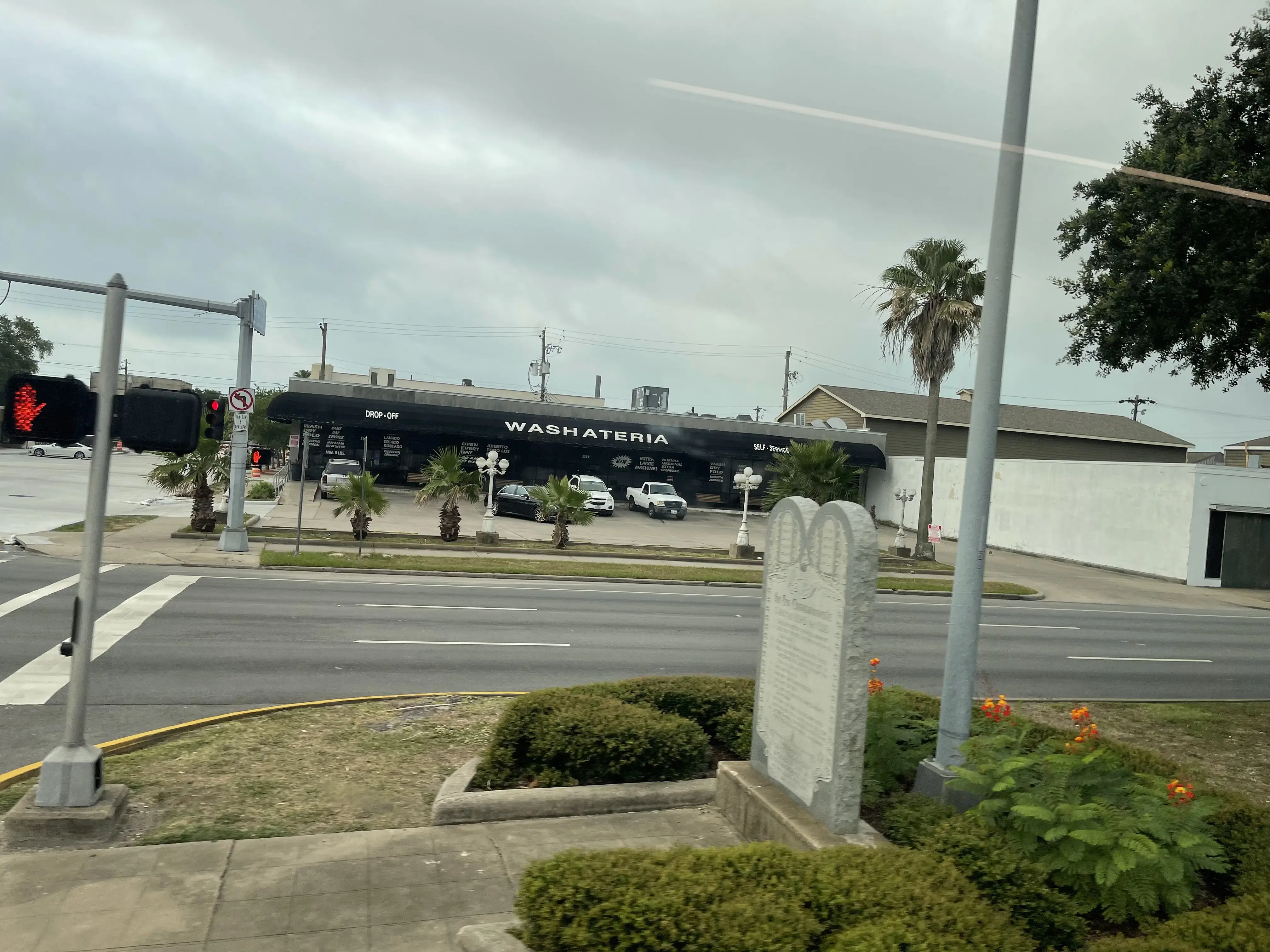 Galveston Washateria Laundrymat - Image 6