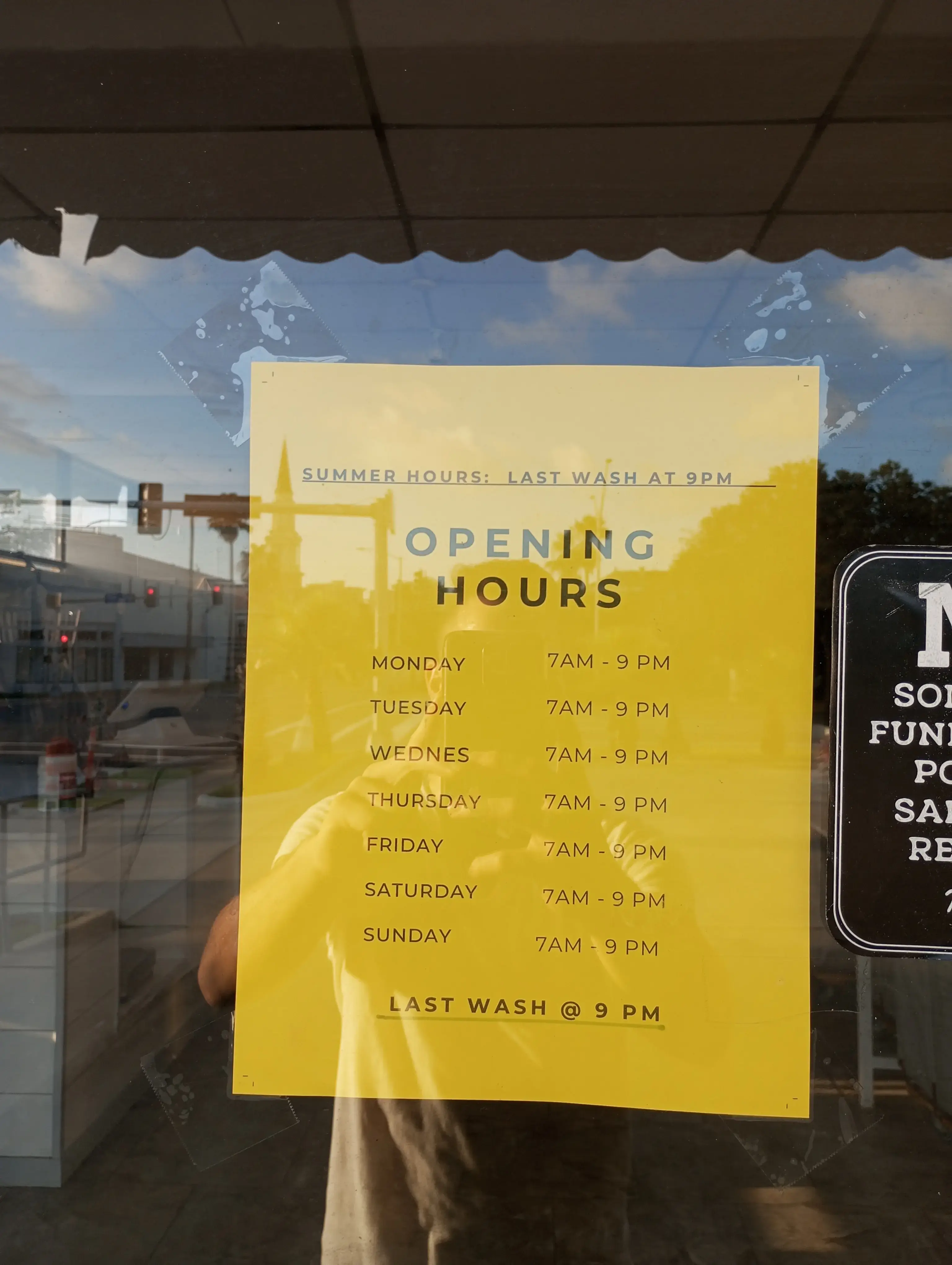 Galveston Washateria Laundrymat - Image 12