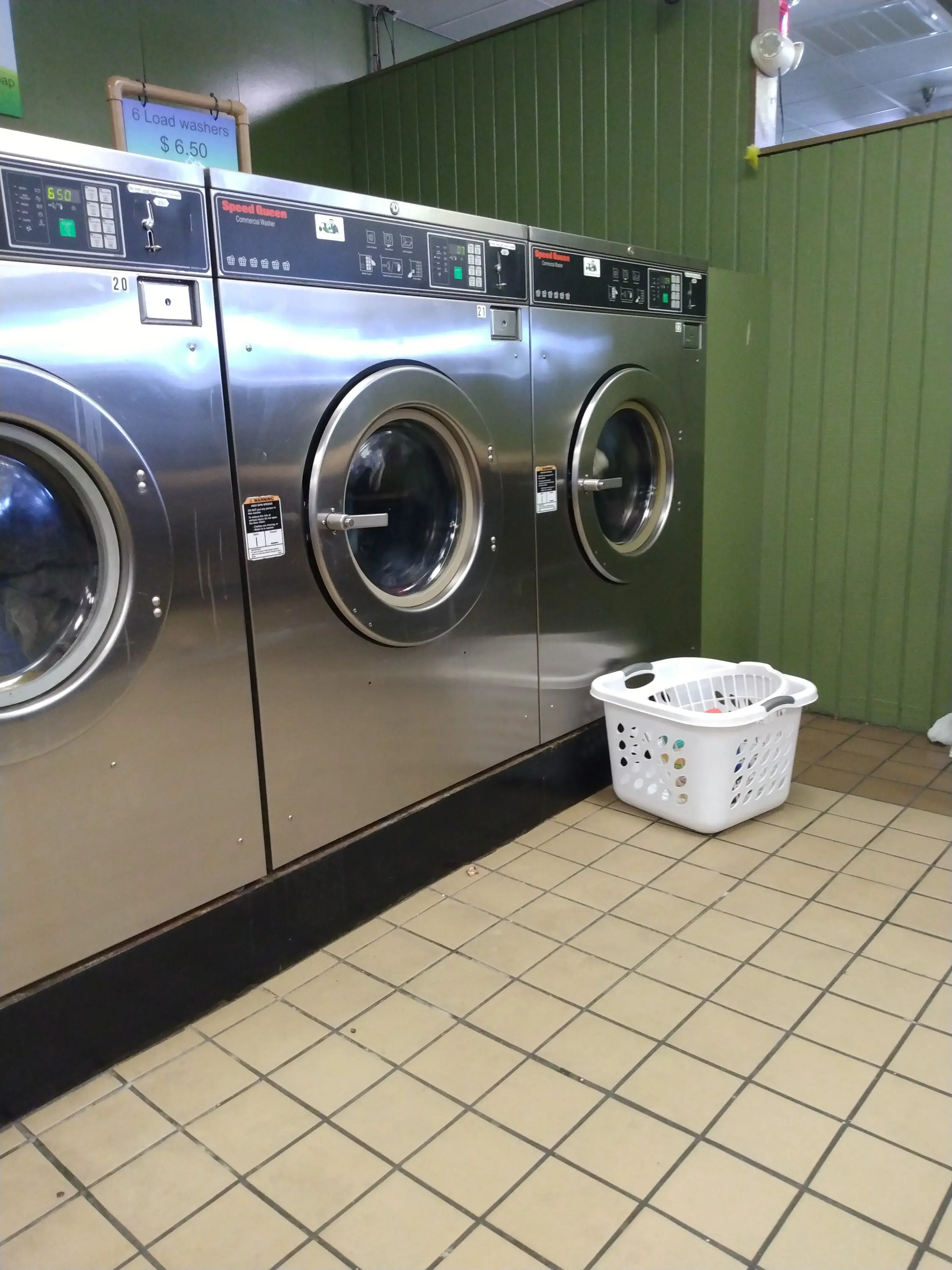 Garden Coin Laundry - Image 2