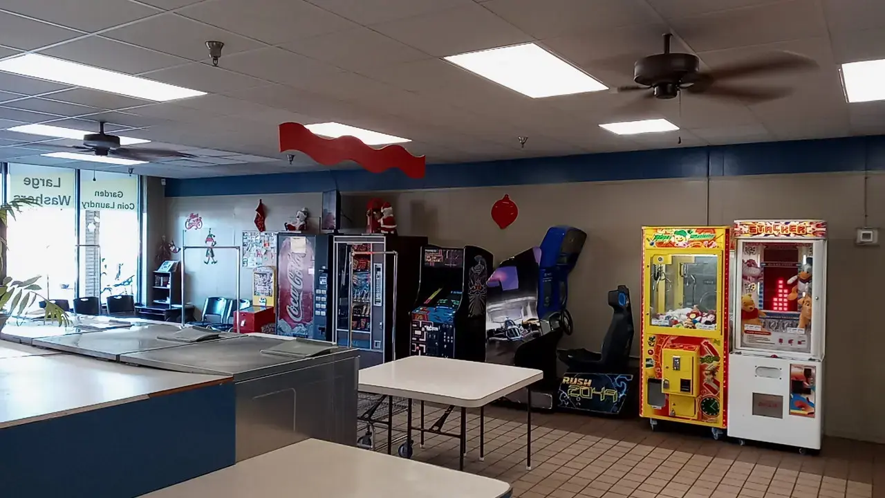 Garden Coin Laundry thumbnail 17