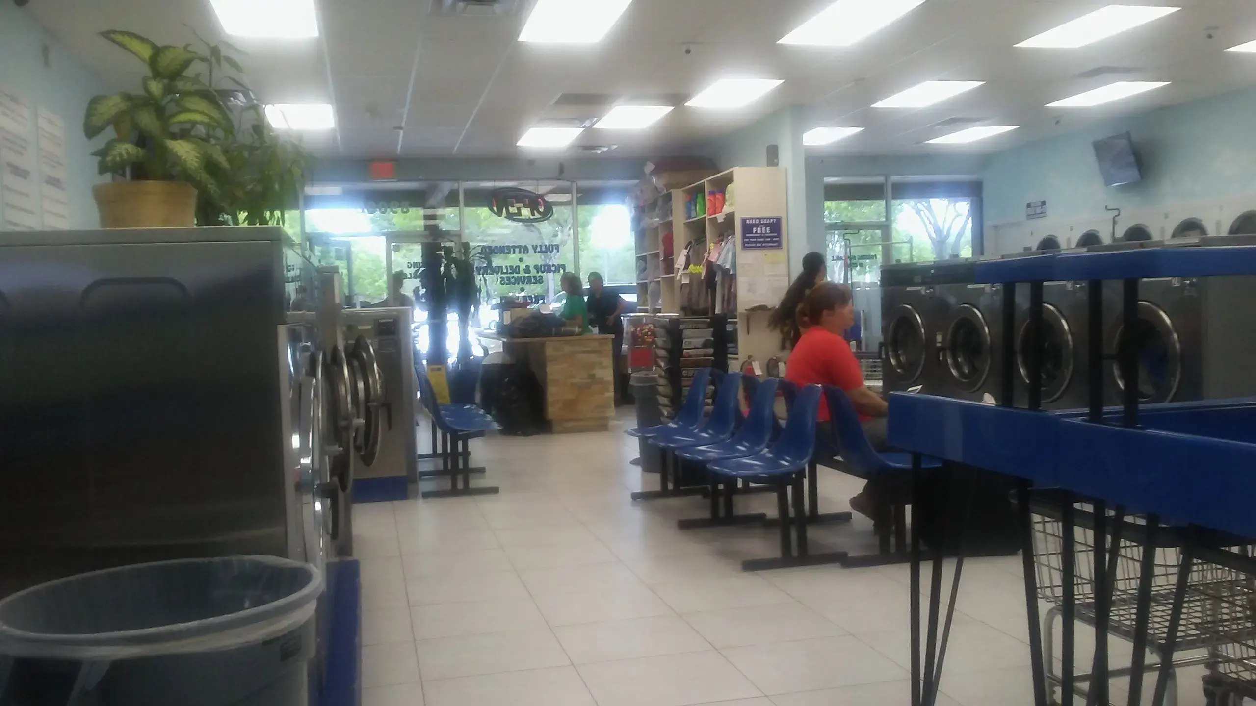 Garden Park Plaza Laundry thumbnail 12