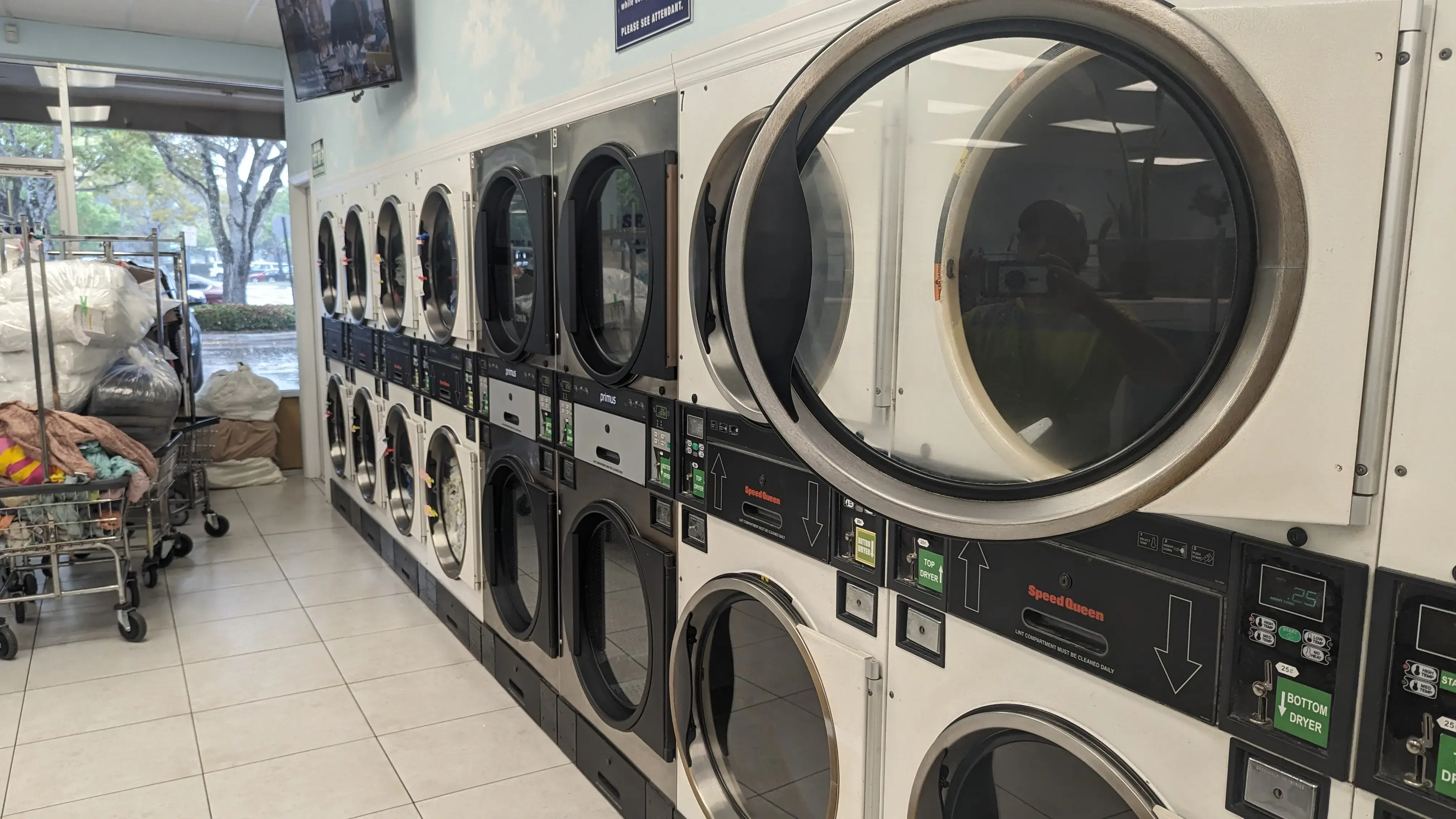 Garden Park Plaza Laundry thumbnail 1
