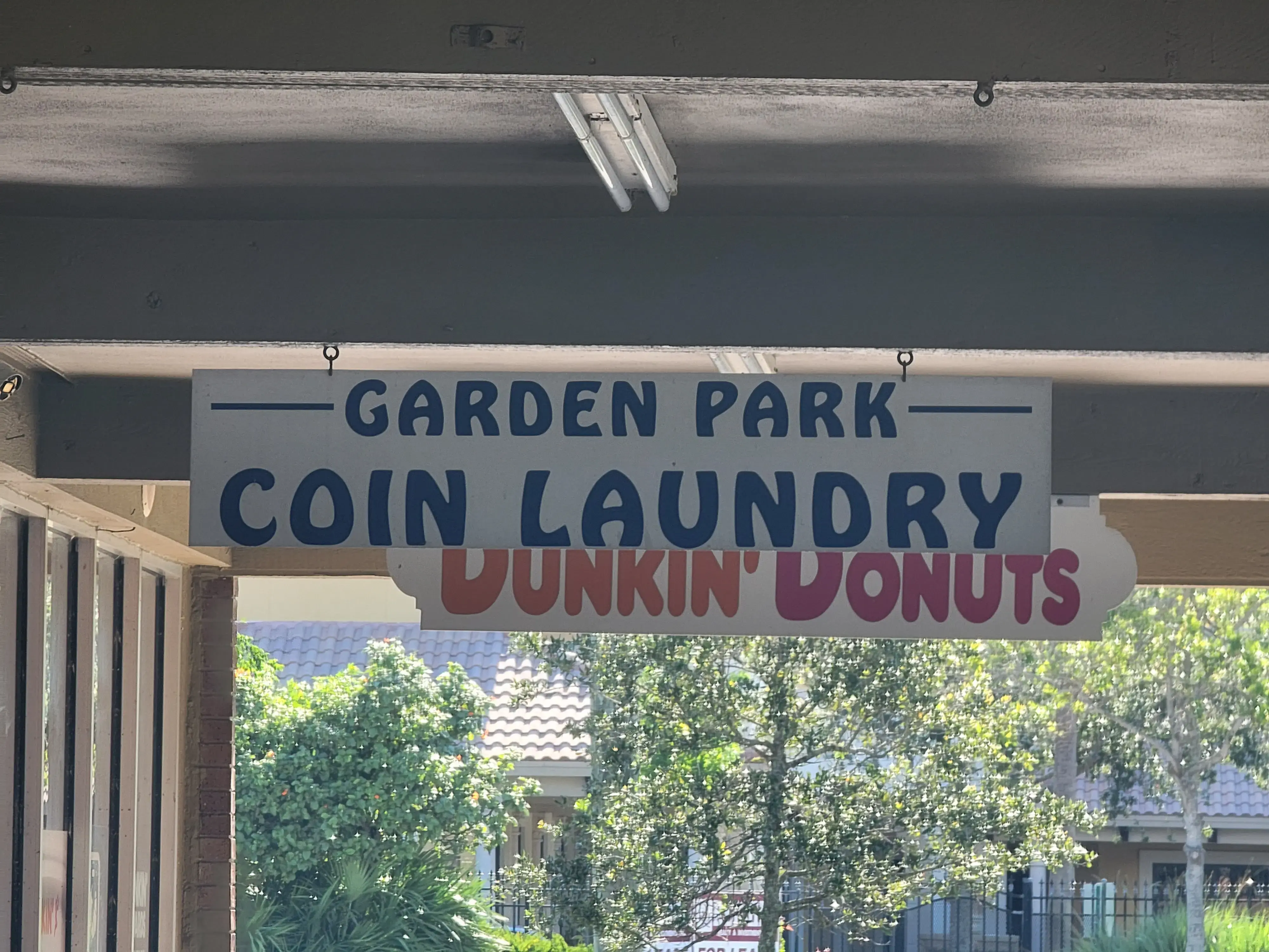 Garden Park Plaza Laundry thumbnail 8