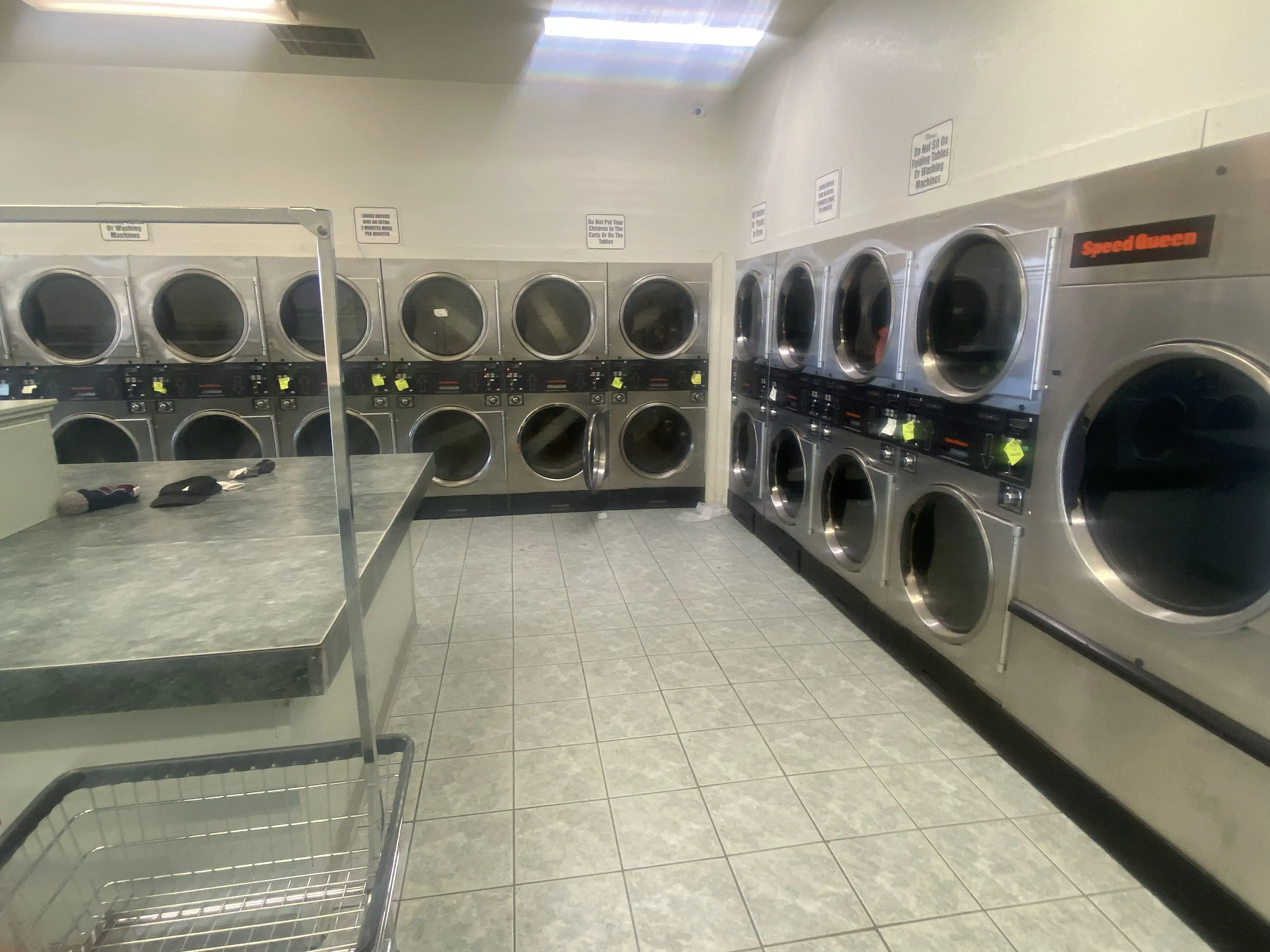 Garden Valley Laundromat thumbnail 3
