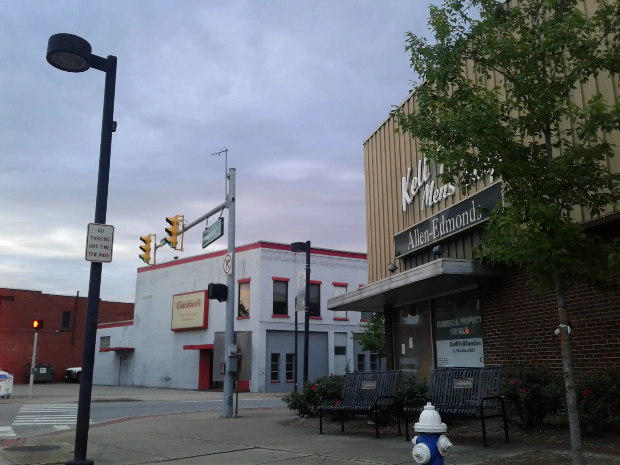Gardner's Drycleaning-Laundry - Image 6