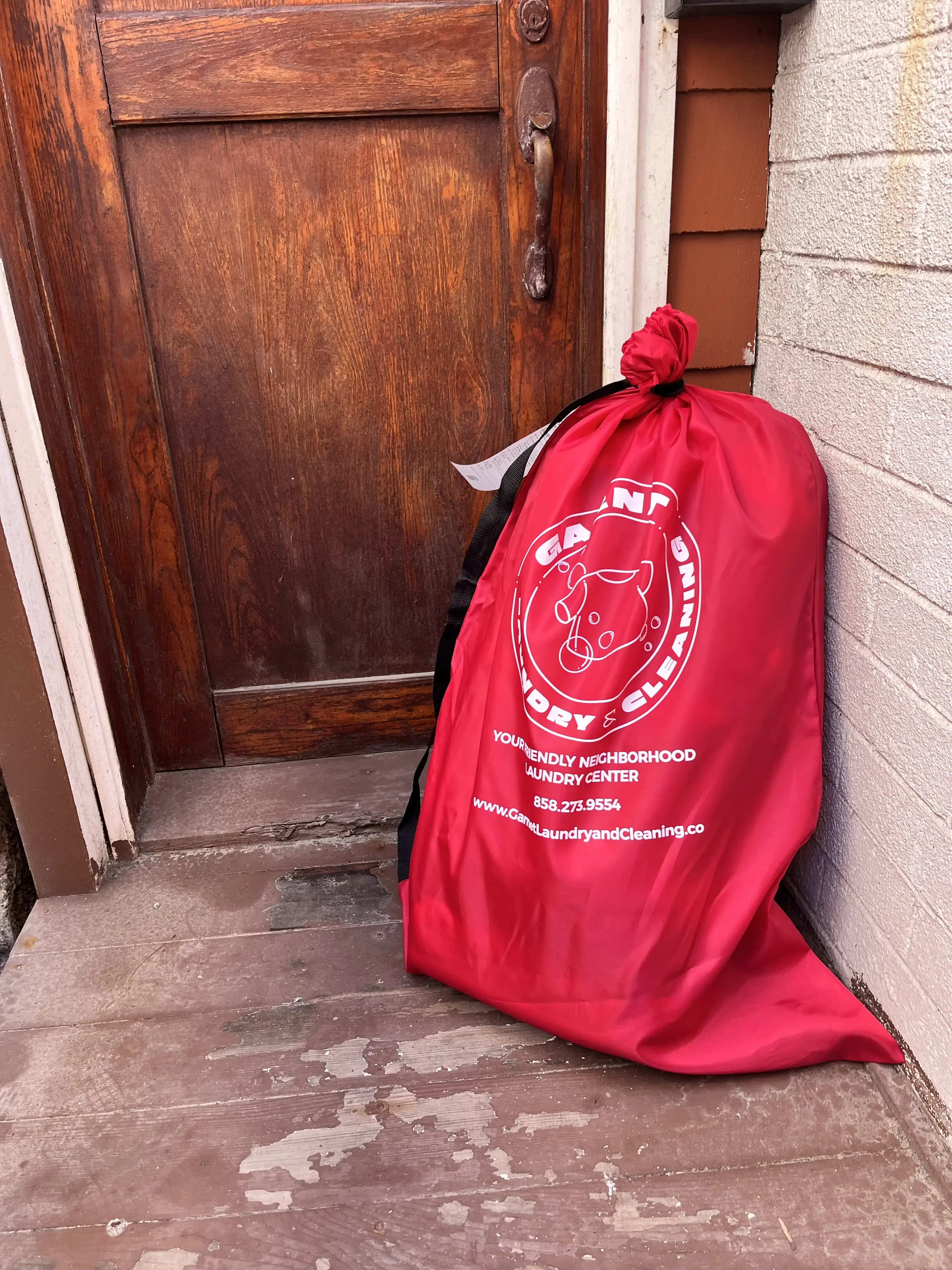 Garnet Laundry and Cleaning thumbnail 8