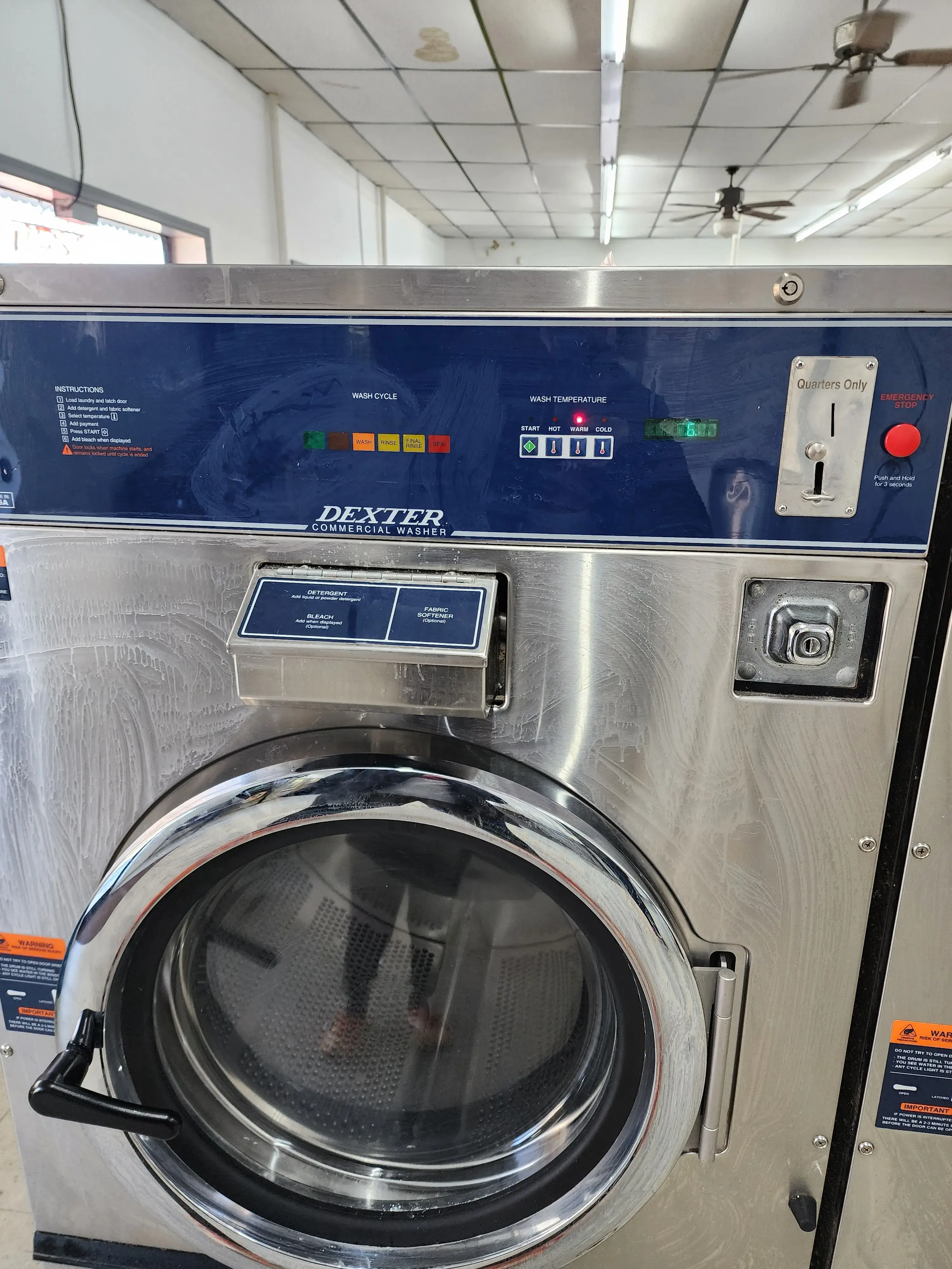 Gaston Avenue Laundromat - Image 9