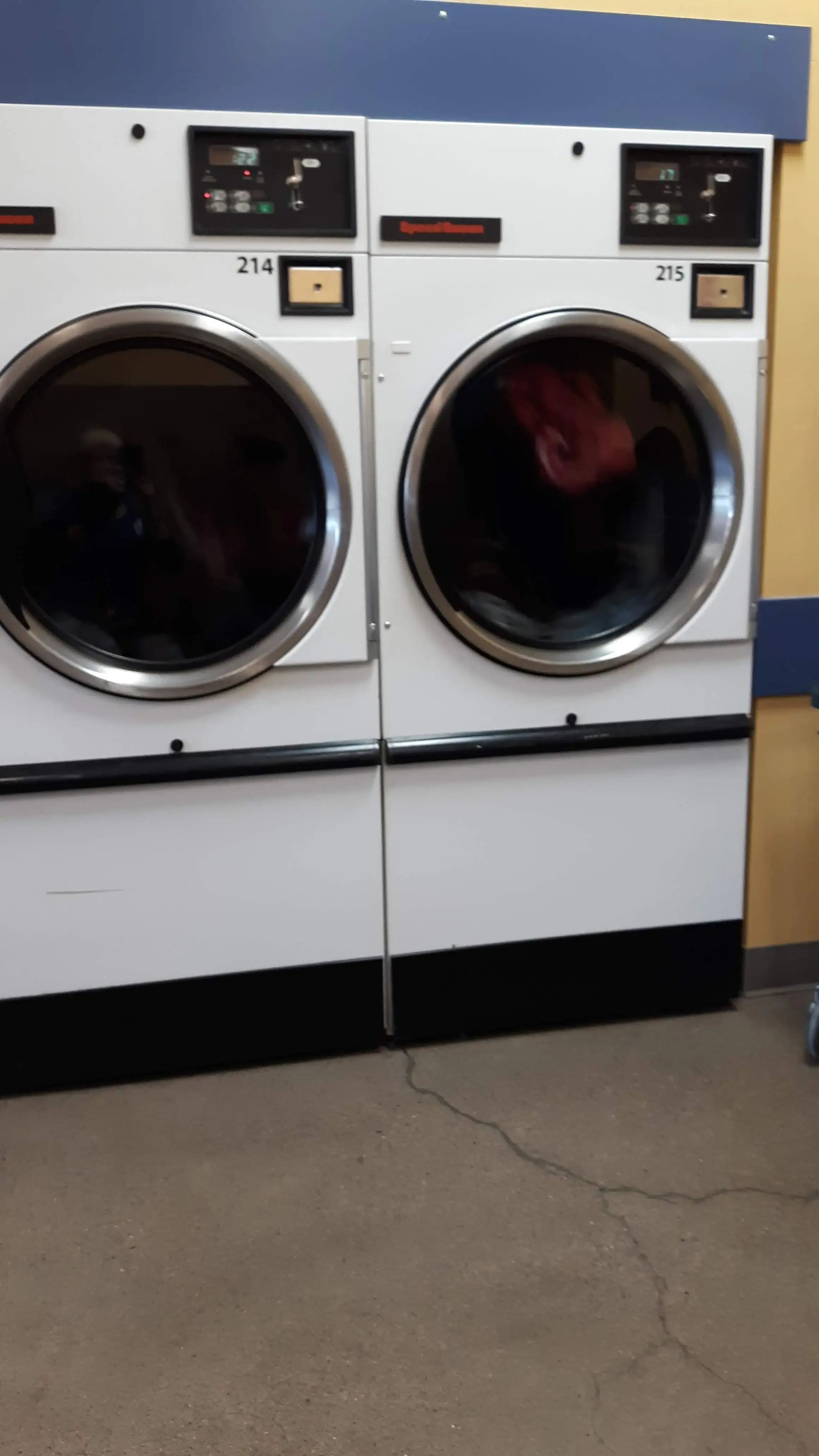 Gate City Cleaners Laundromat - Image 6