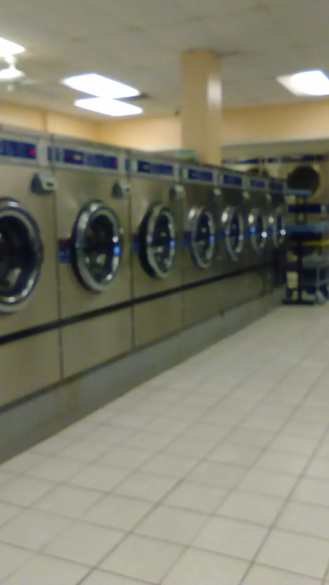 Gates Plaza Ultra Wash - Image 13