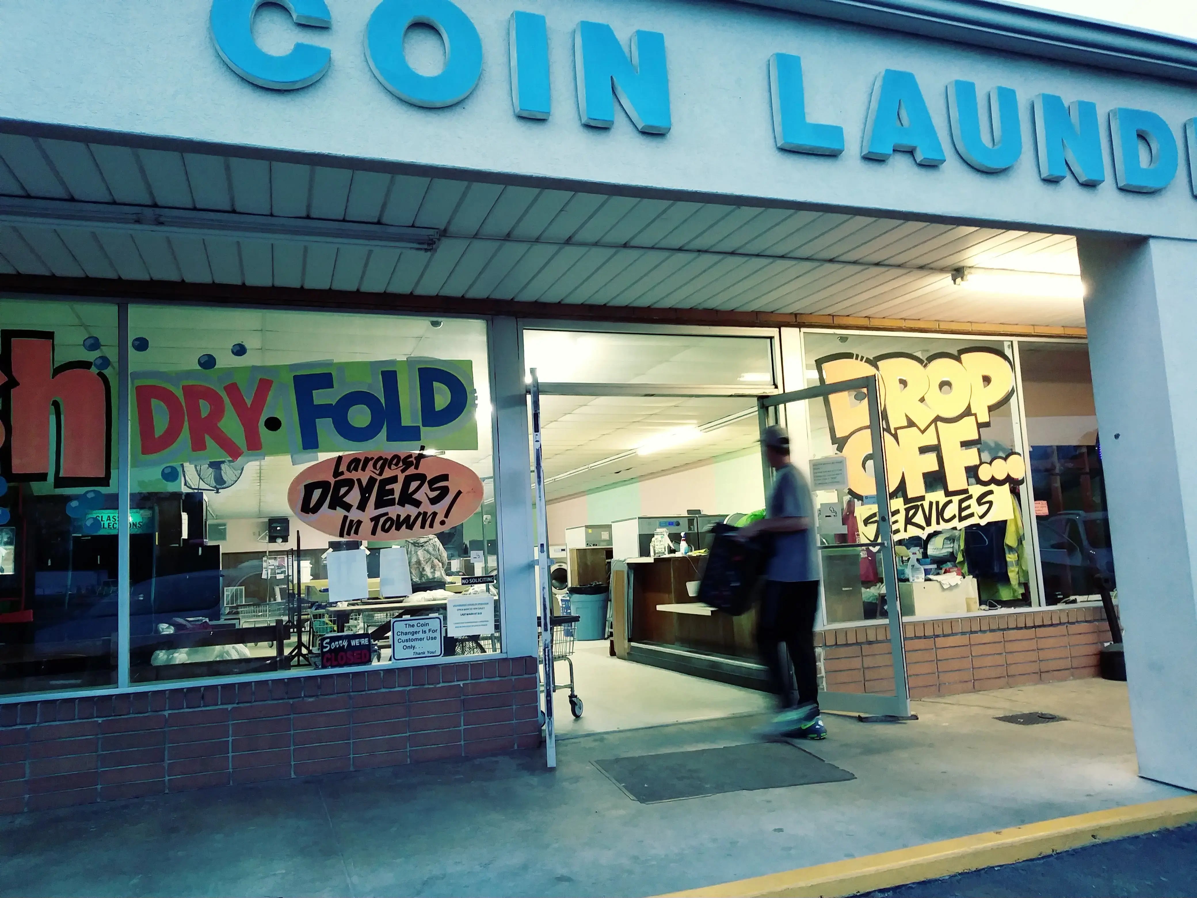 Gateway Laundromat - Image 4