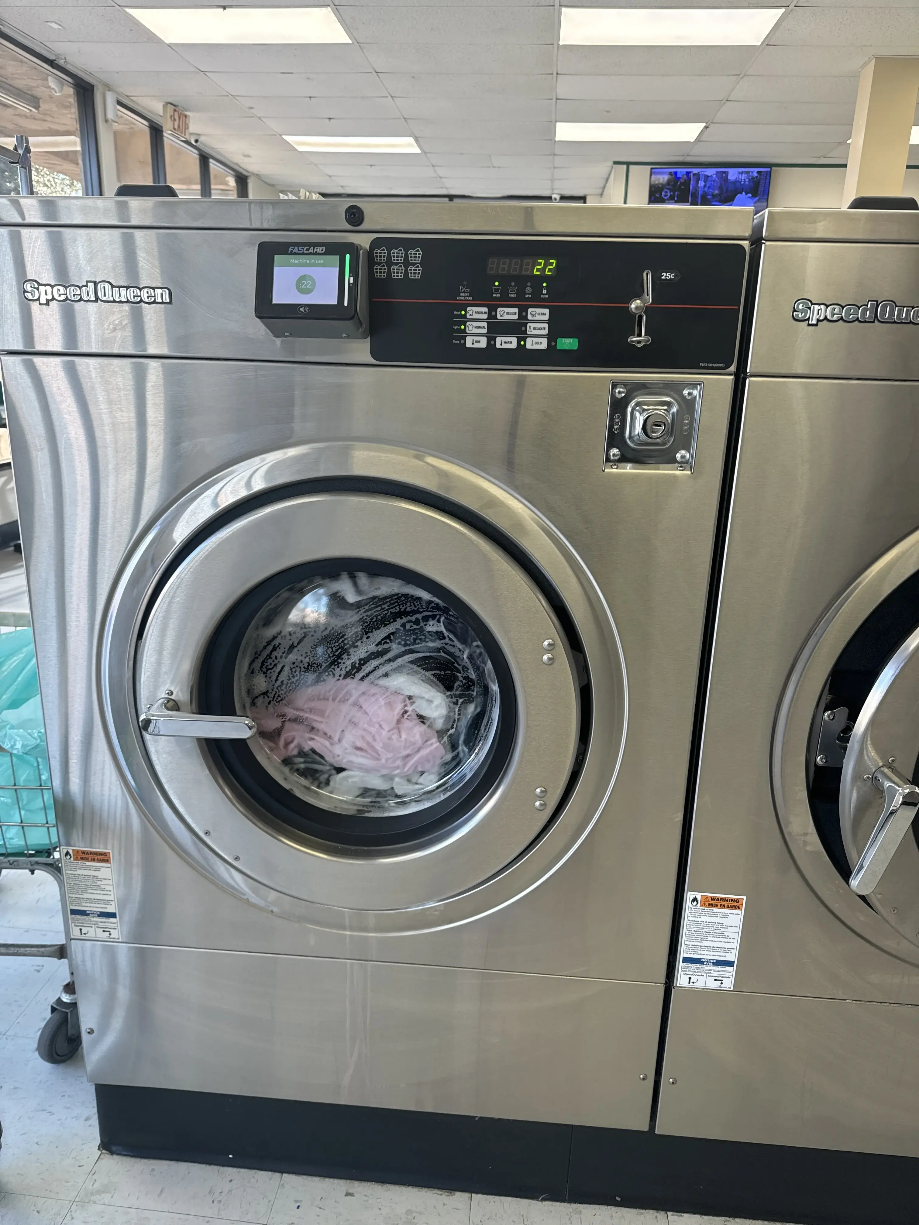 Gateway Laundromat thumbnail 15