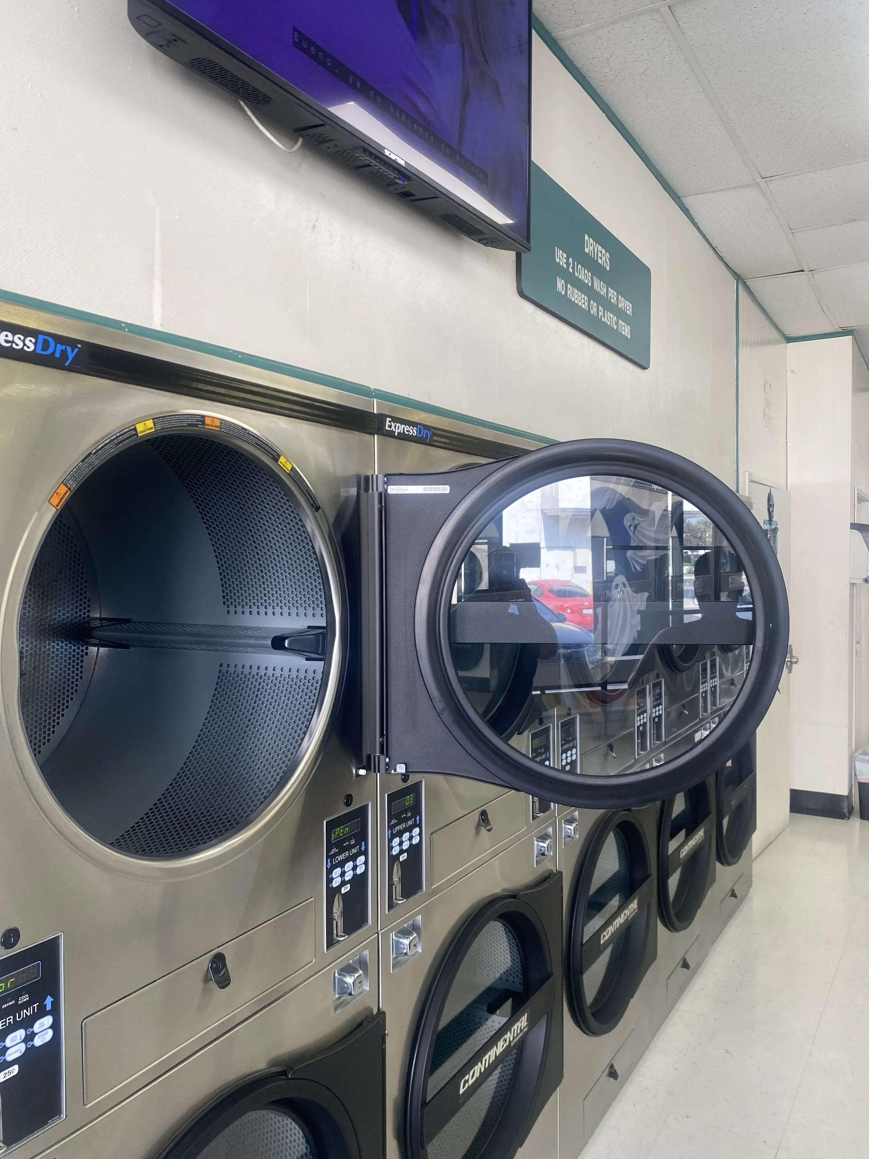 Gateway Laundromat - Image 11