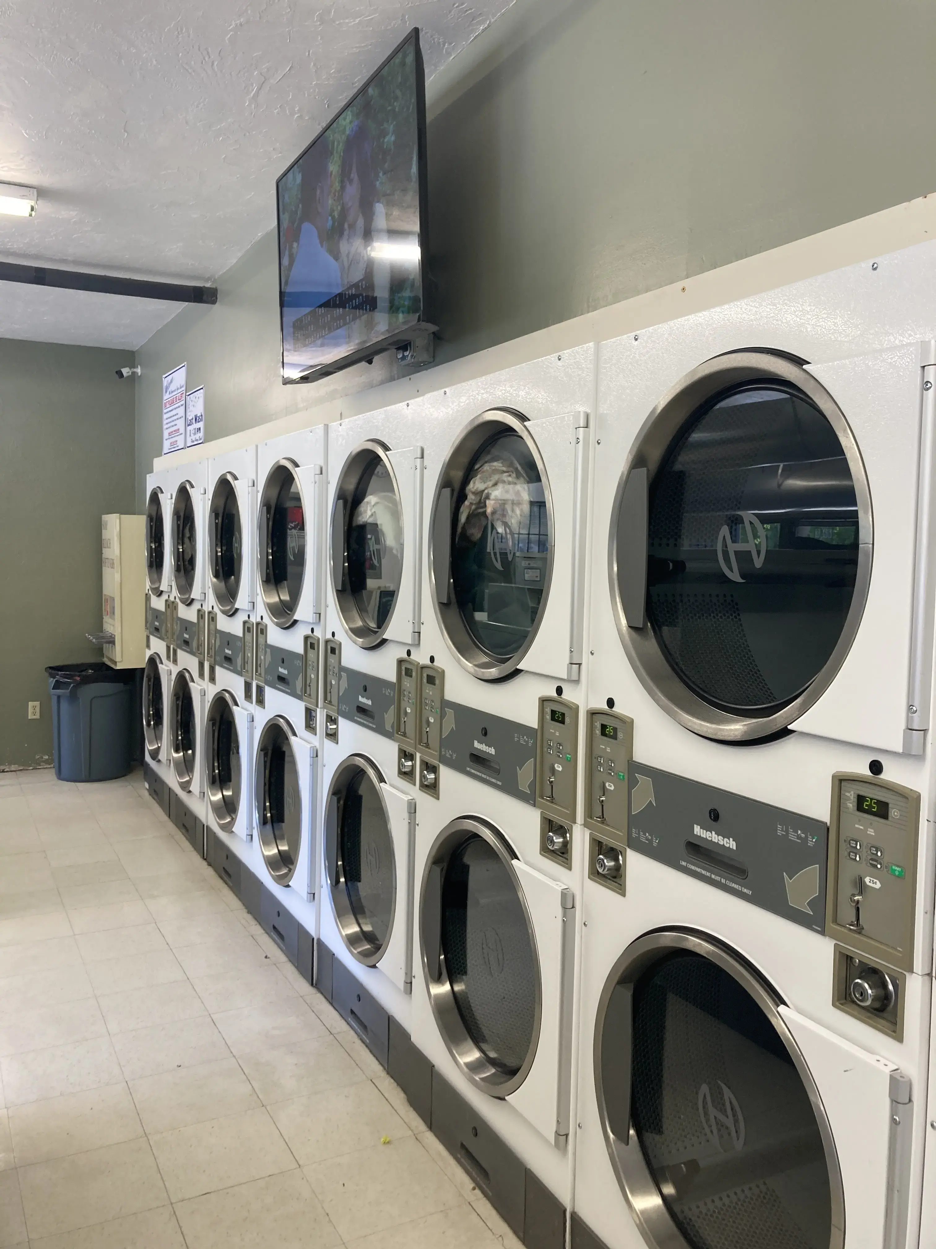 Gateway Laundromat - Image 4