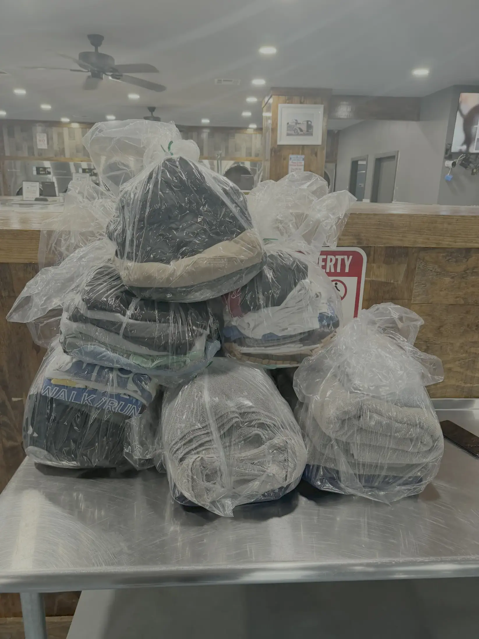 Gator Laundry - Image 1
