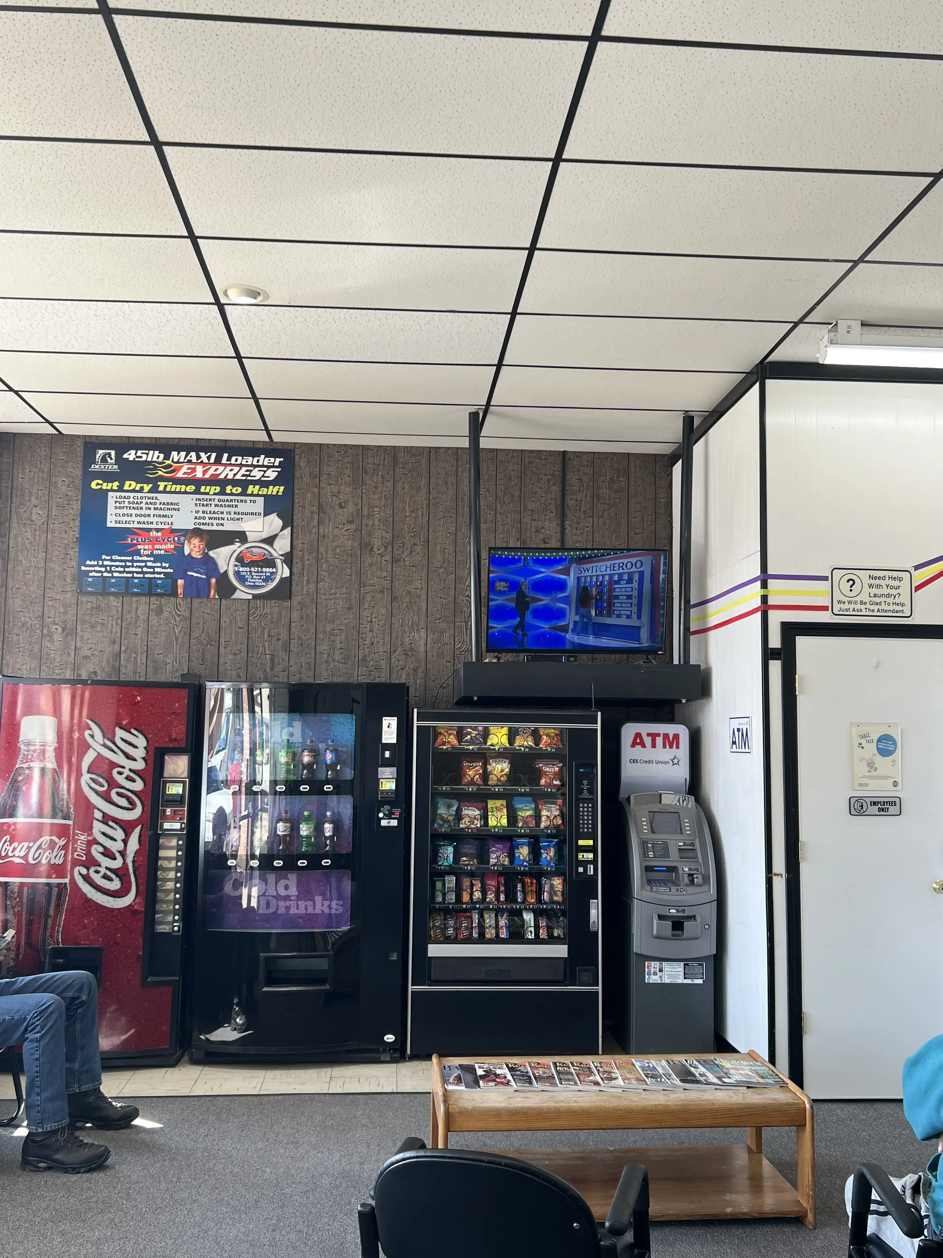 Gault's Plaza Dry Cleaners & Laundromat - Image 12