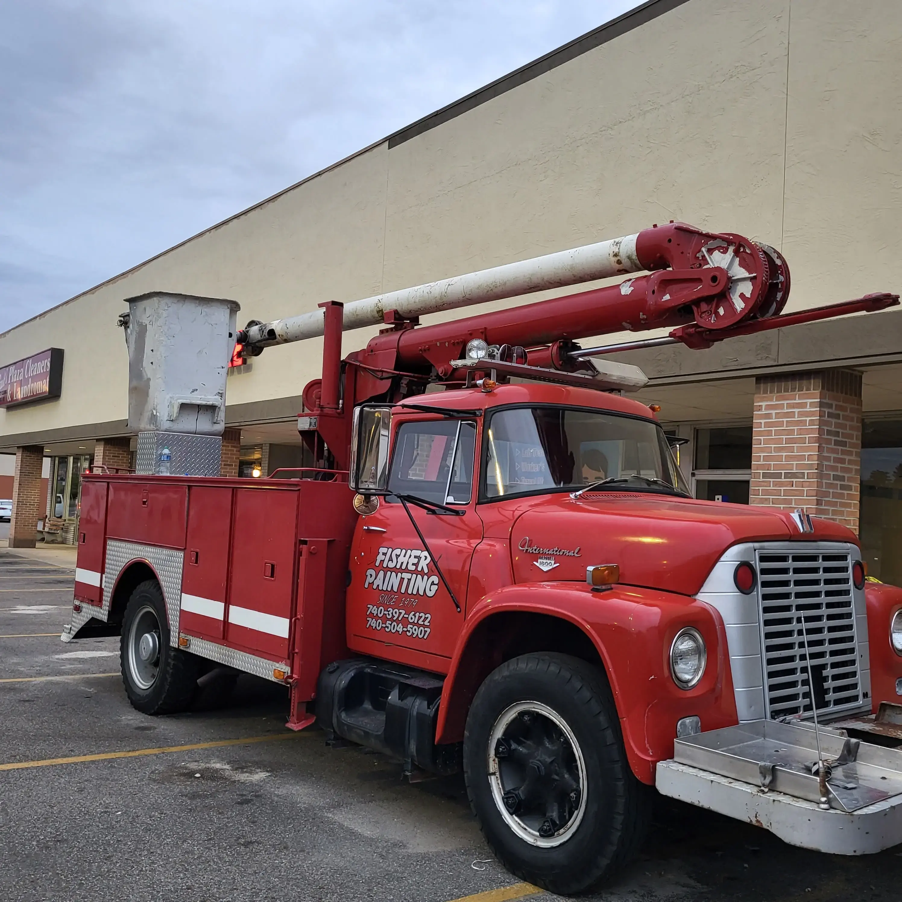 Gault's Plaza Dry Cleaners & Laundromat thumbnail 17