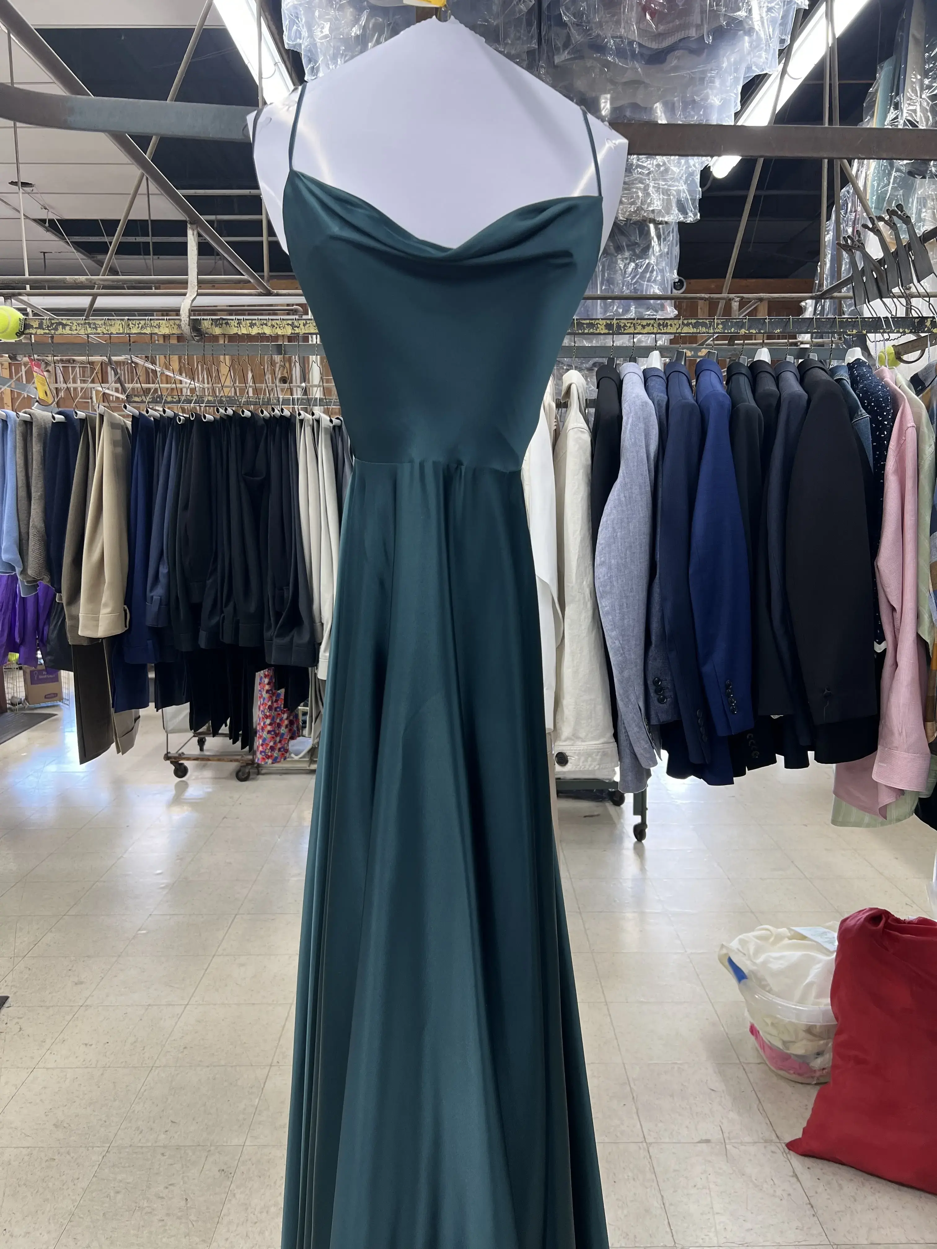 Gault's Plaza Dry Cleaners & Laundromat thumbnail 8