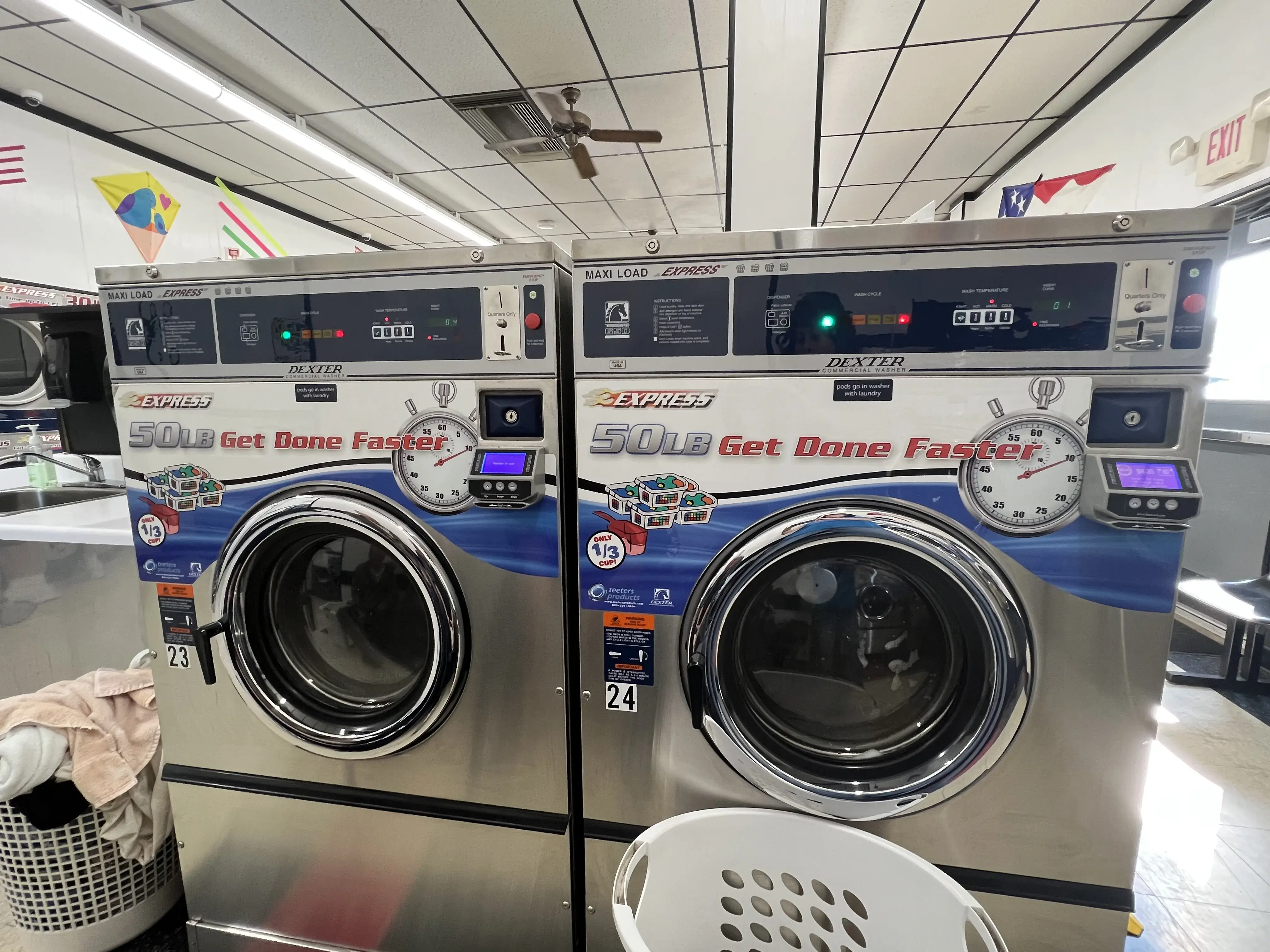 Gault's Plaza Dry Cleaners & Laundromat location