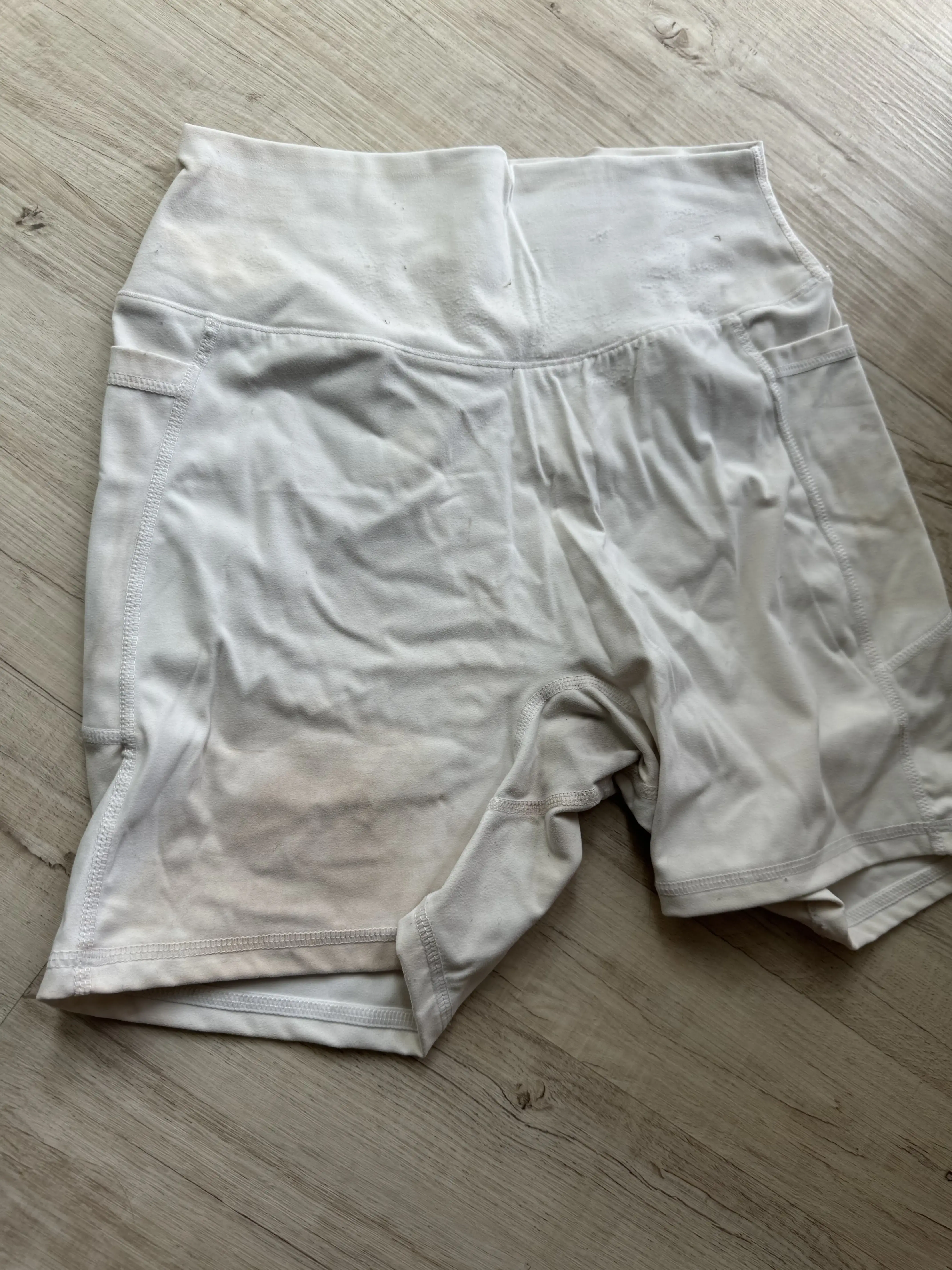 GC Cleaners & Laundry thumbnail 5