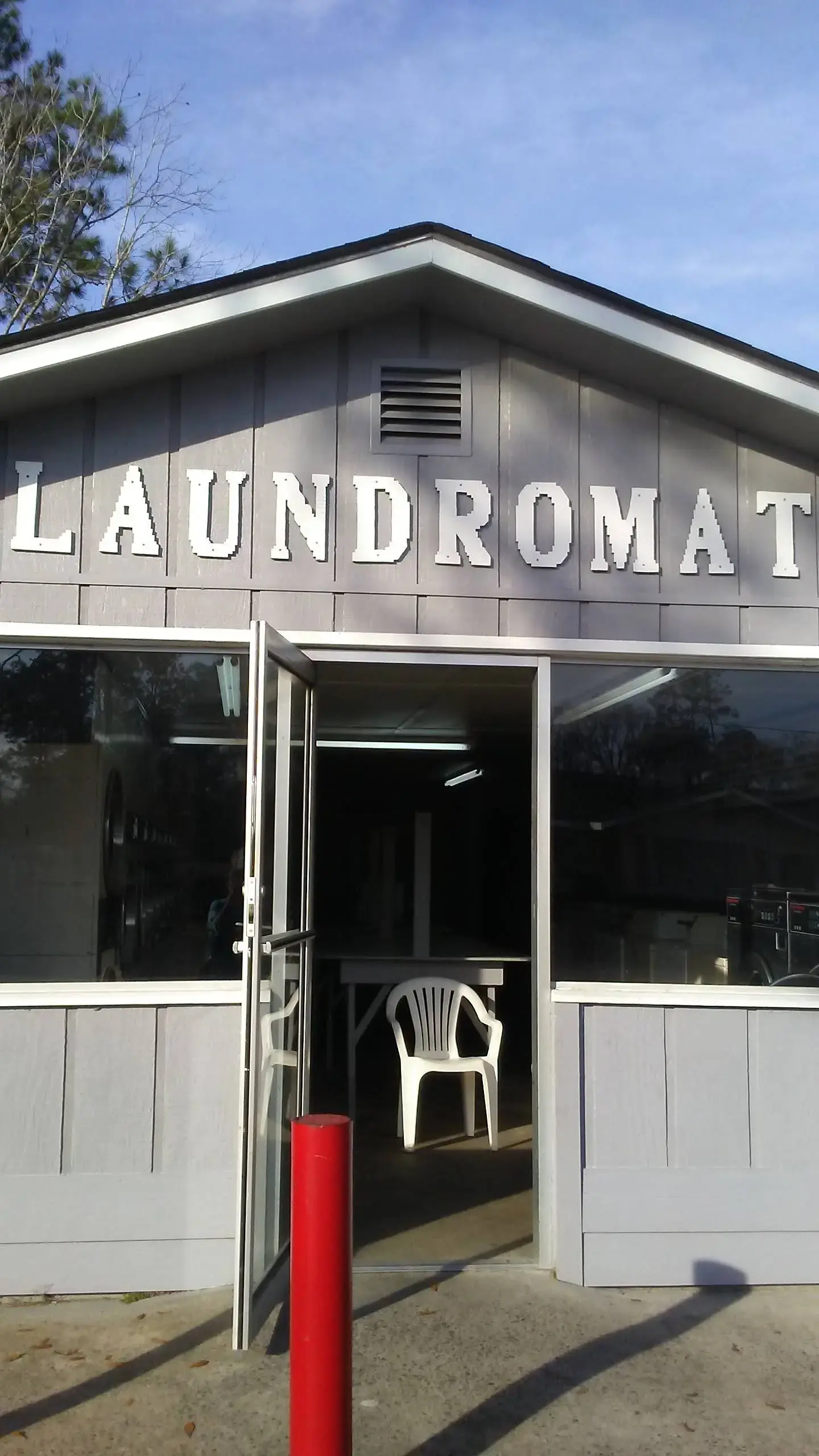 Generic Laundromat thumbnail 4
