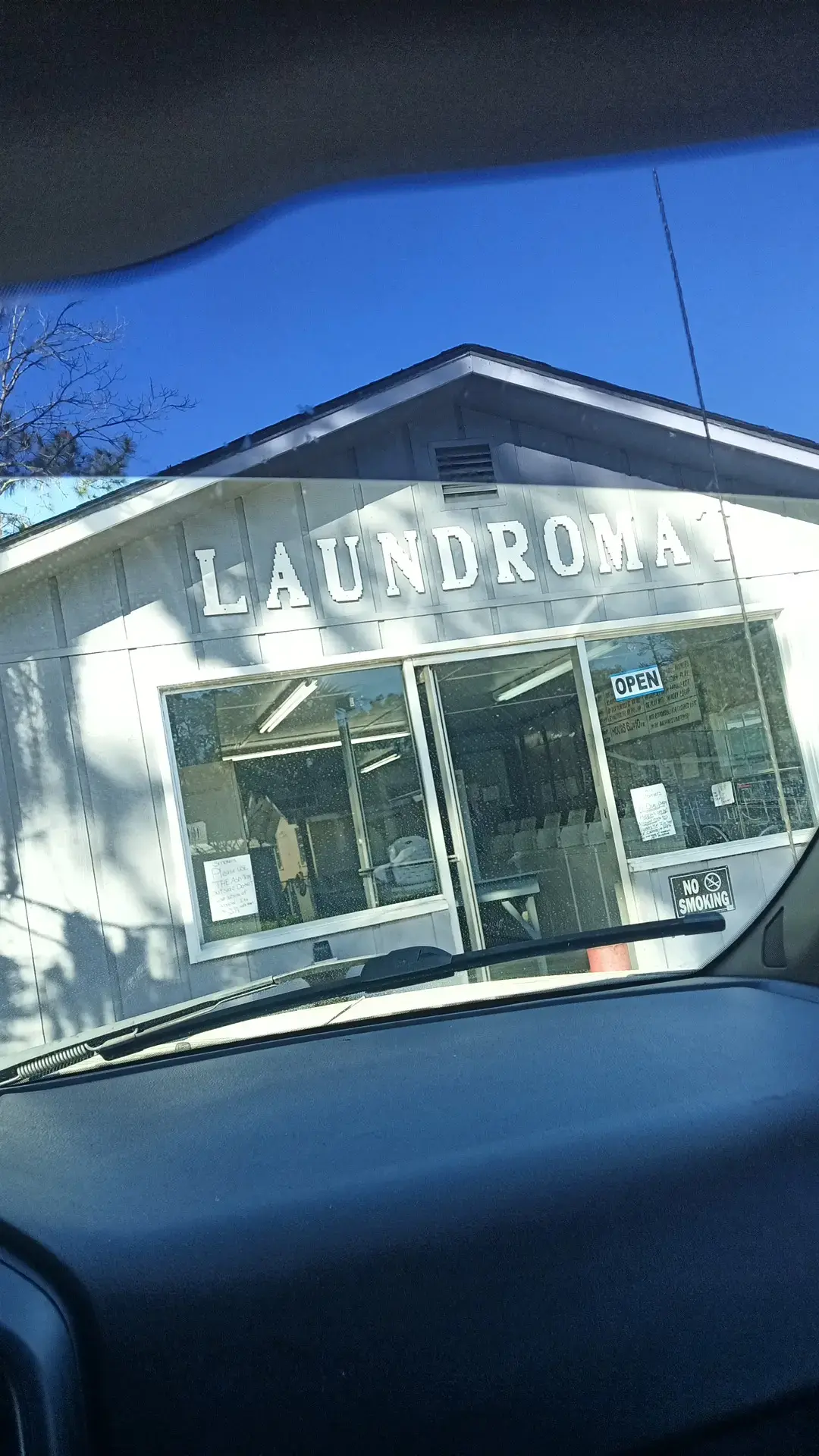 Generic Laundromat - Image 5