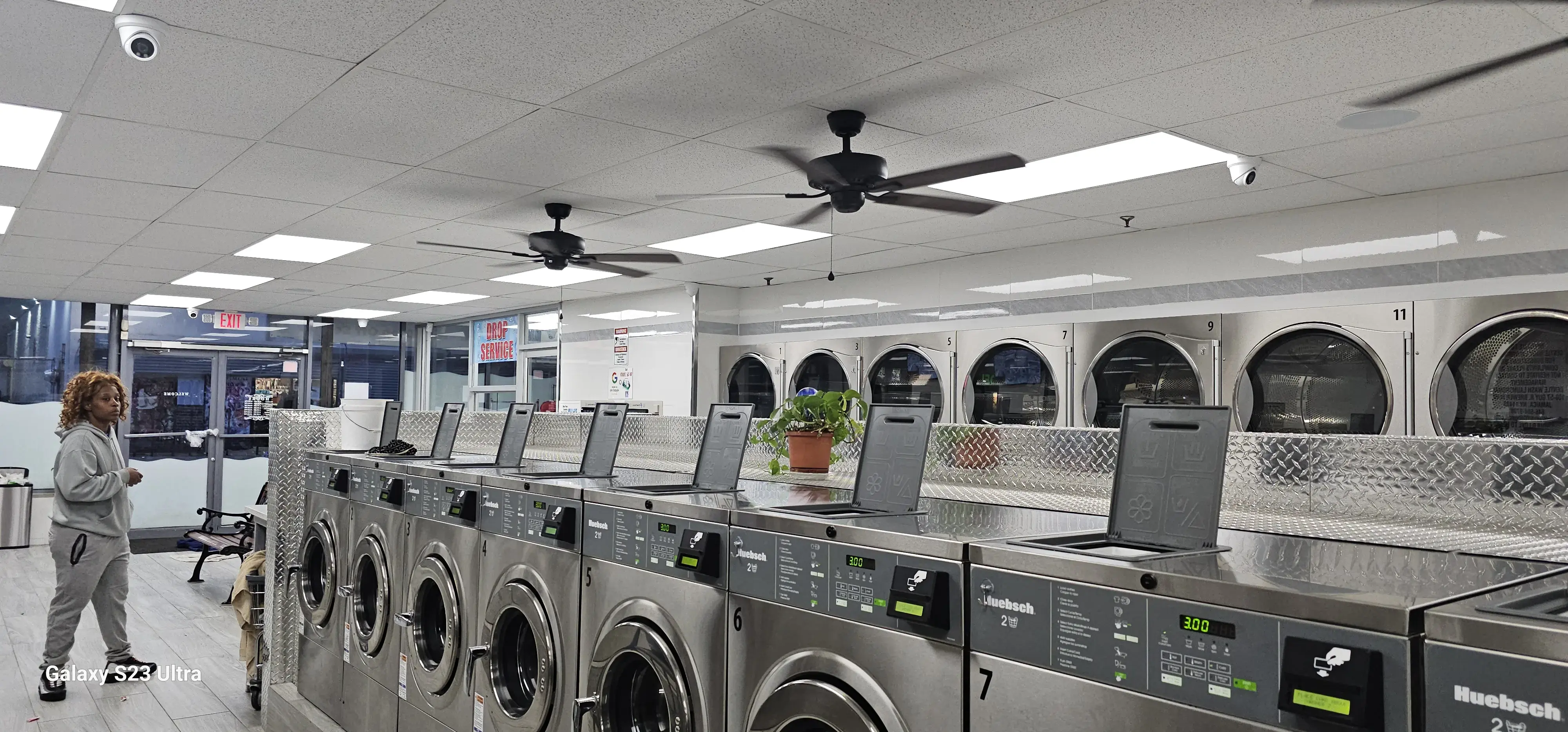 Gentle Wash Laundromat - Queens - Image 20