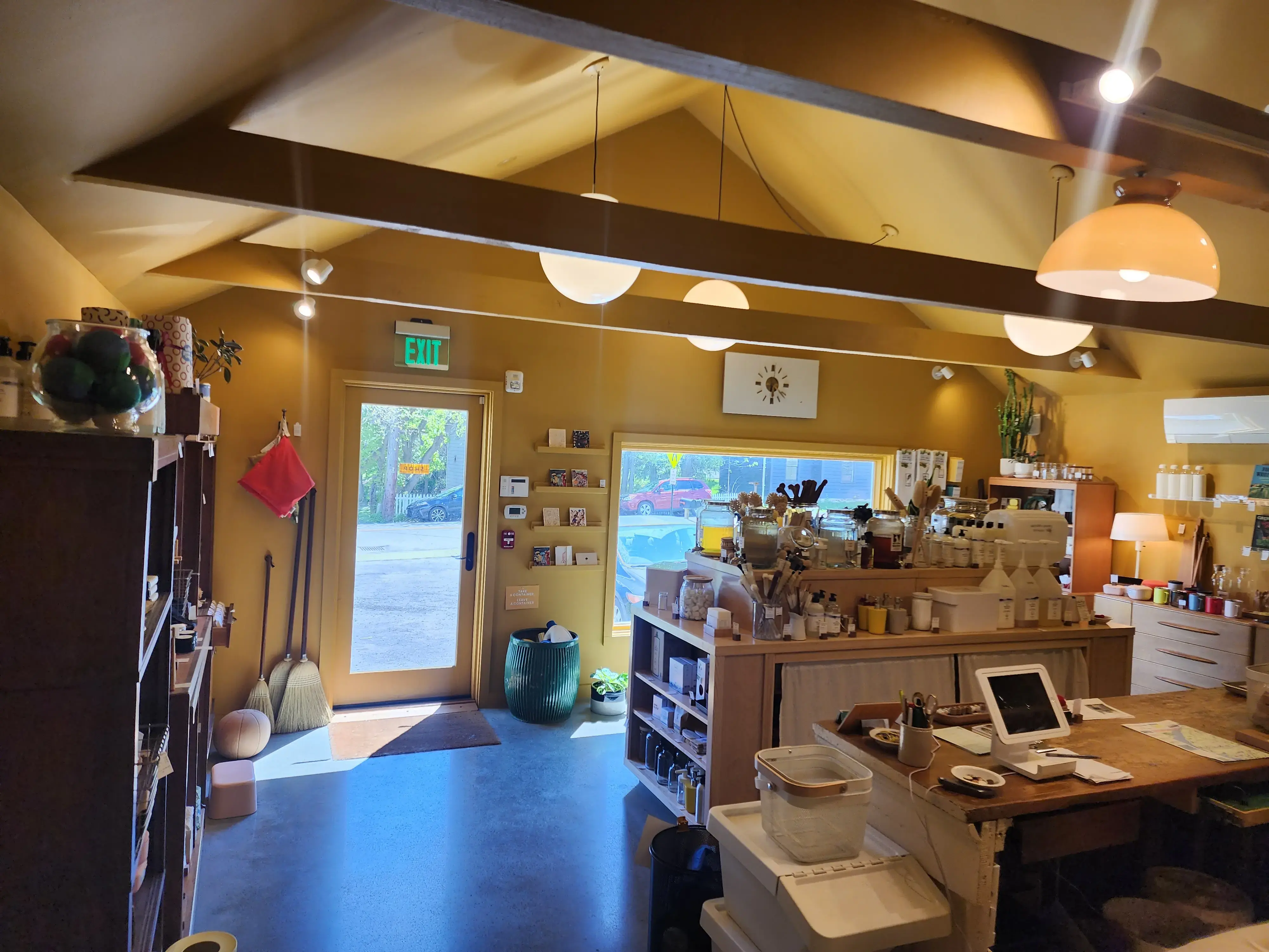 Germantown Laundromat thumbnail 7