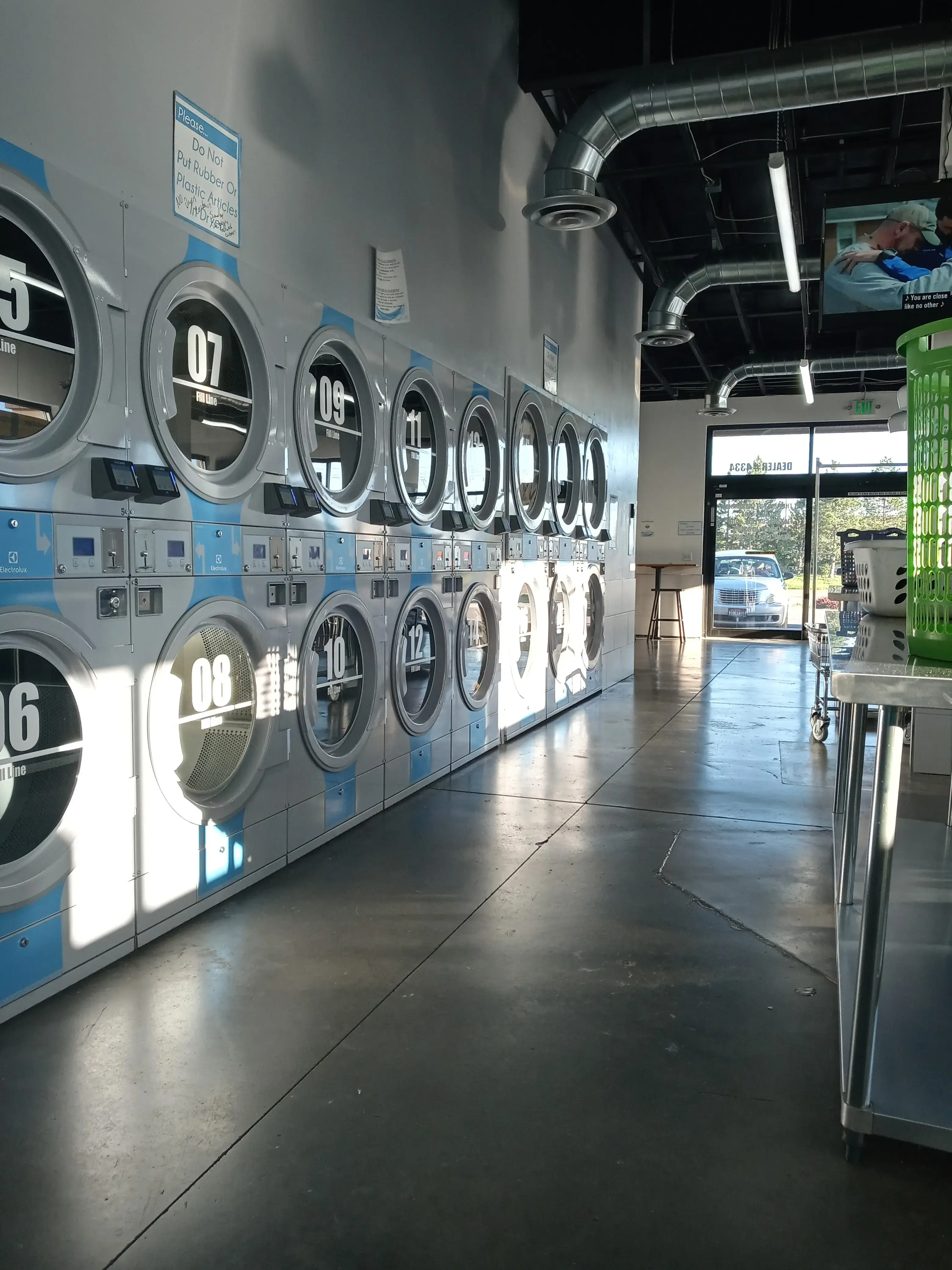 Get the Funk Out Laundromat thumbnail 19