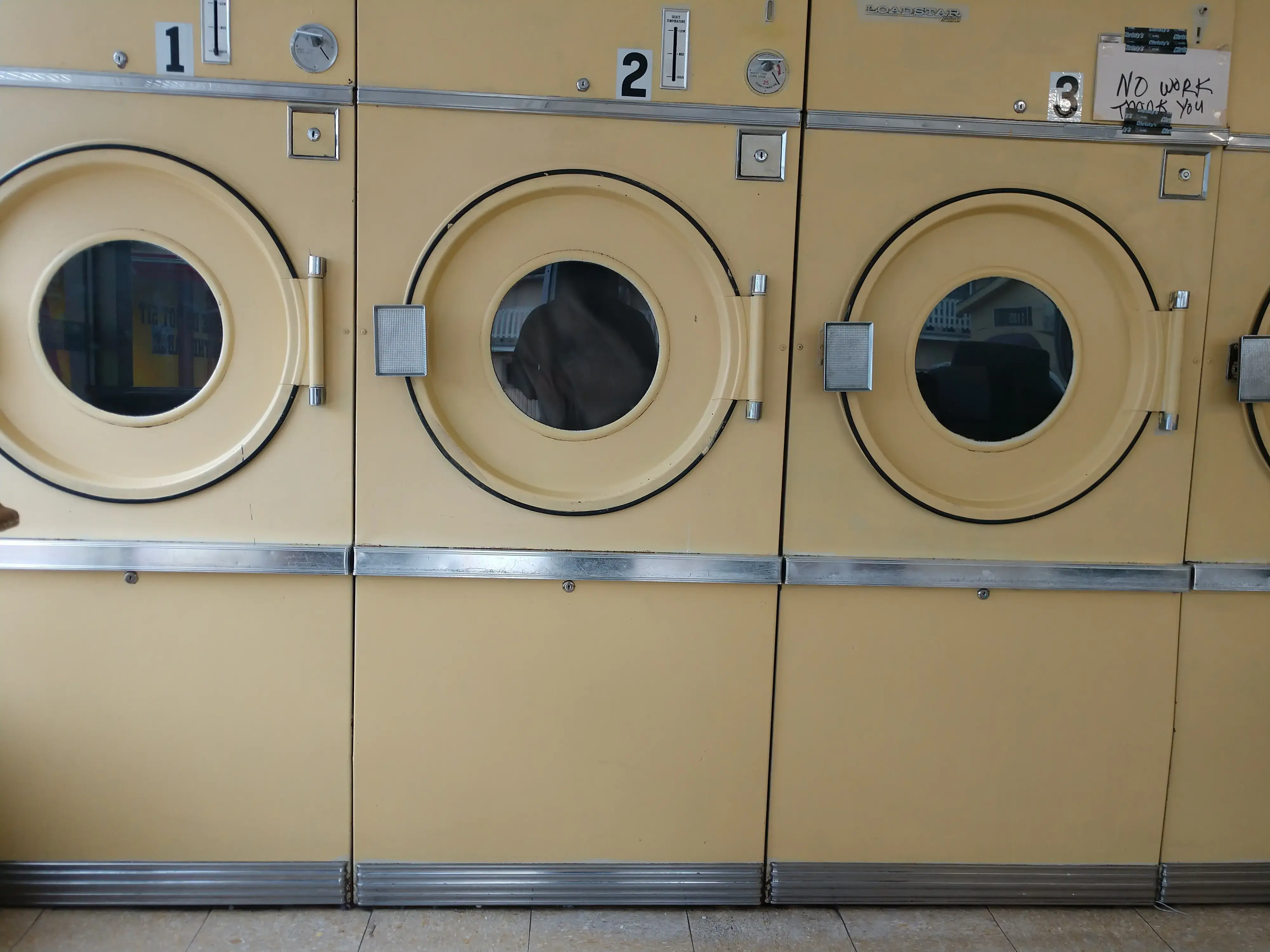 Get The Funk Out Laundromat thumbnail 16