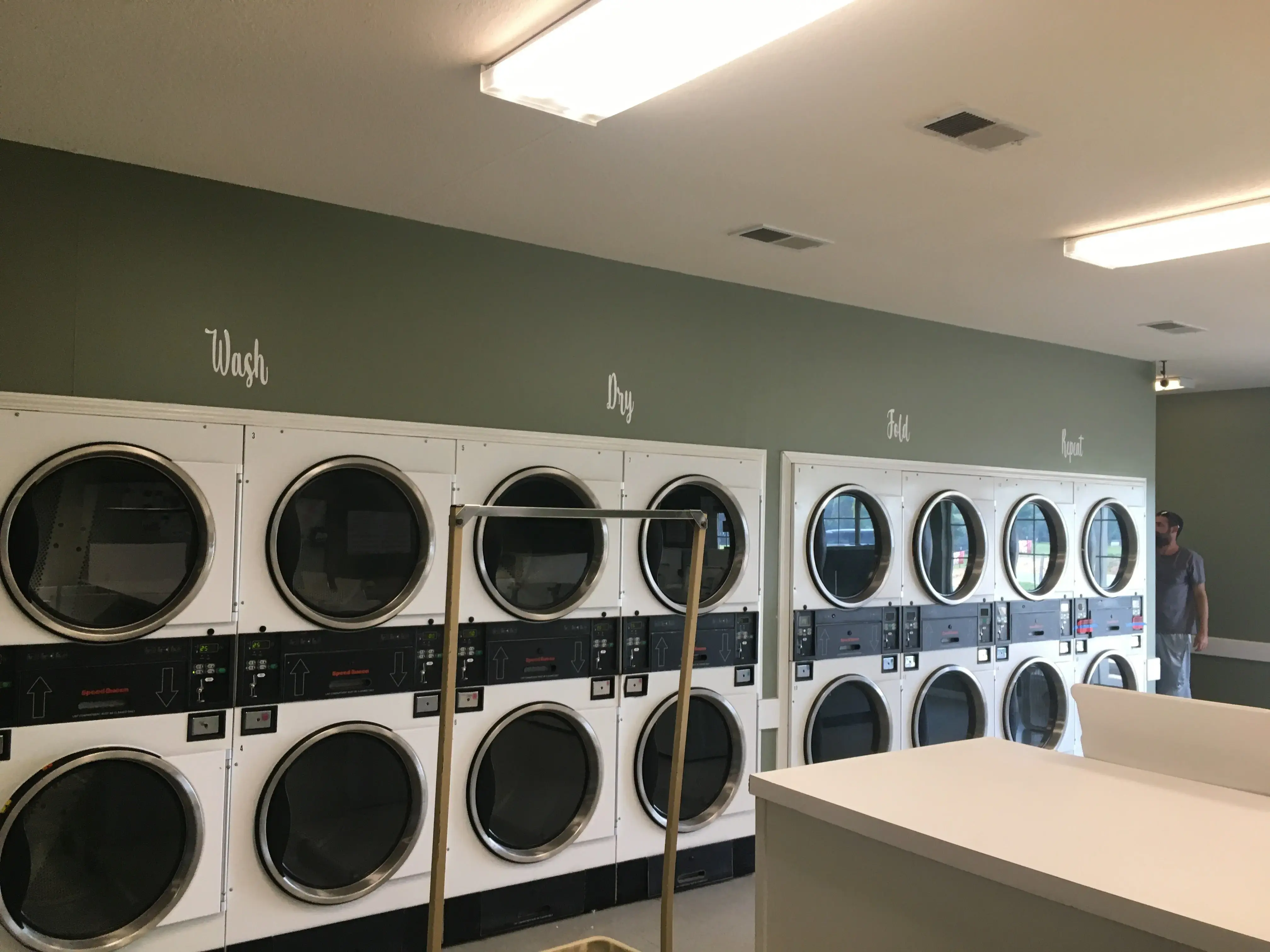 GFL Laundry thumbnail 2