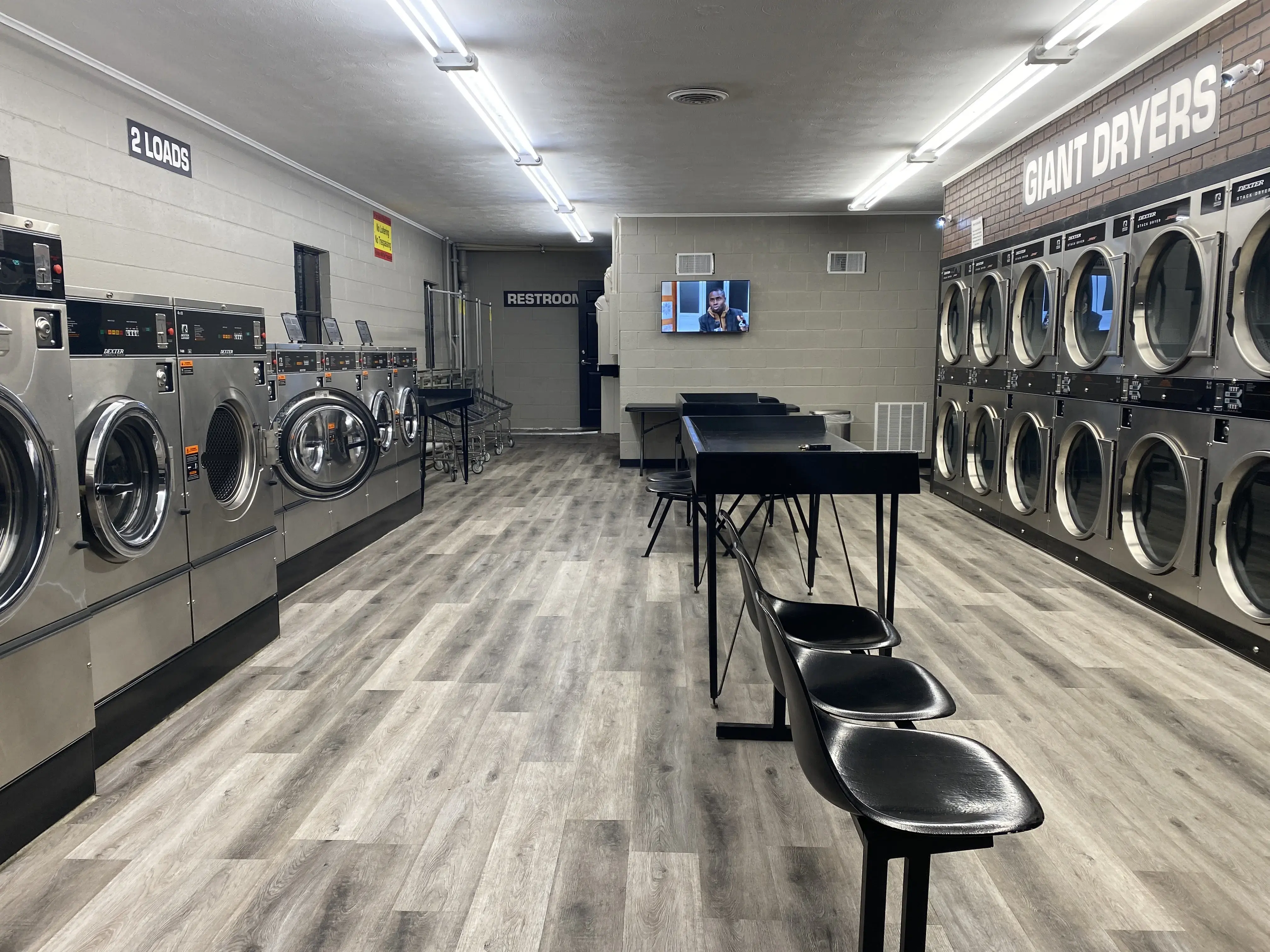 Giant Laundromat location
