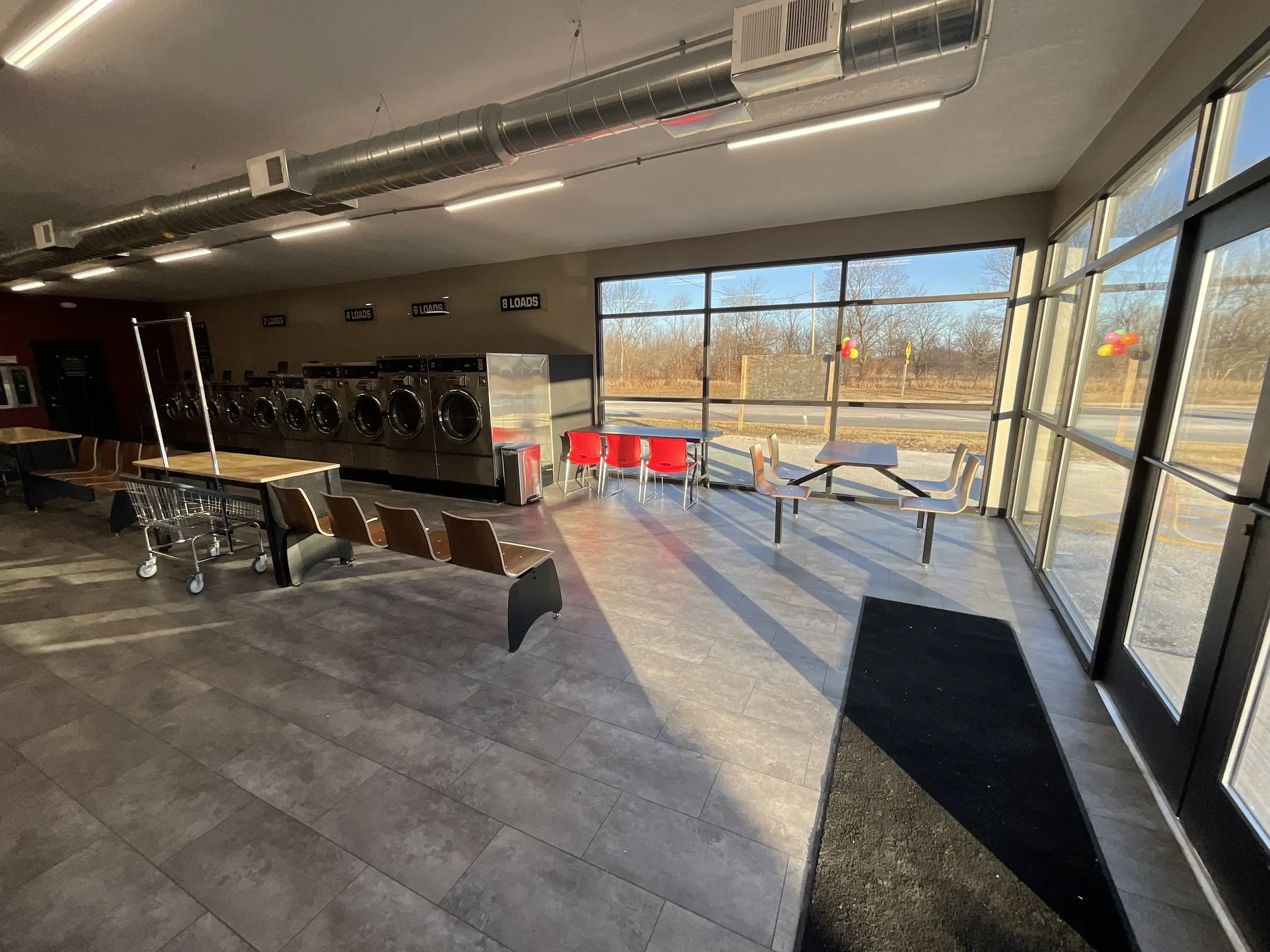 Giant Laundromats (Colona) - Image 13
