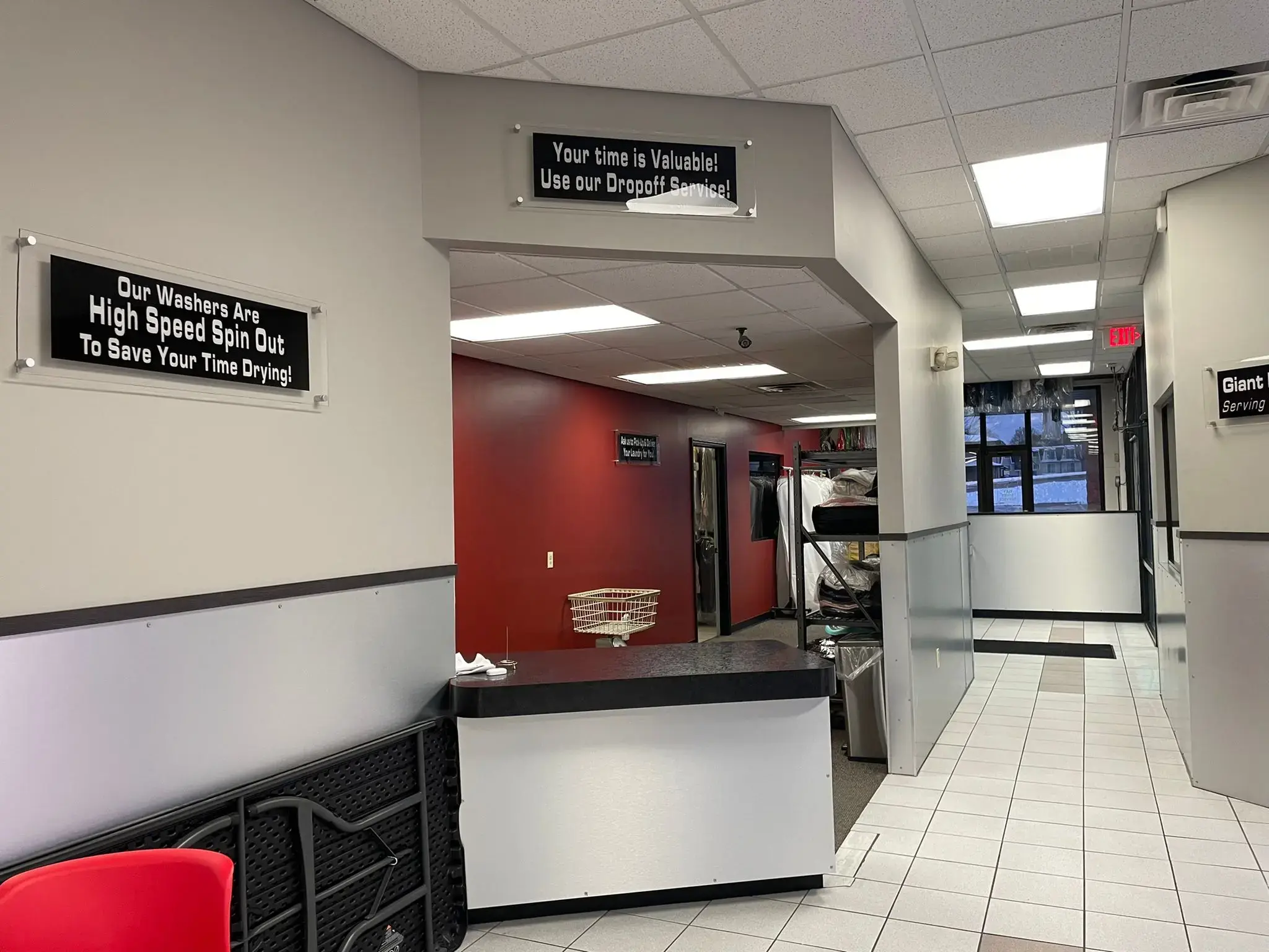Giant Laundromats (Courtesy Cleaners) - Image 2