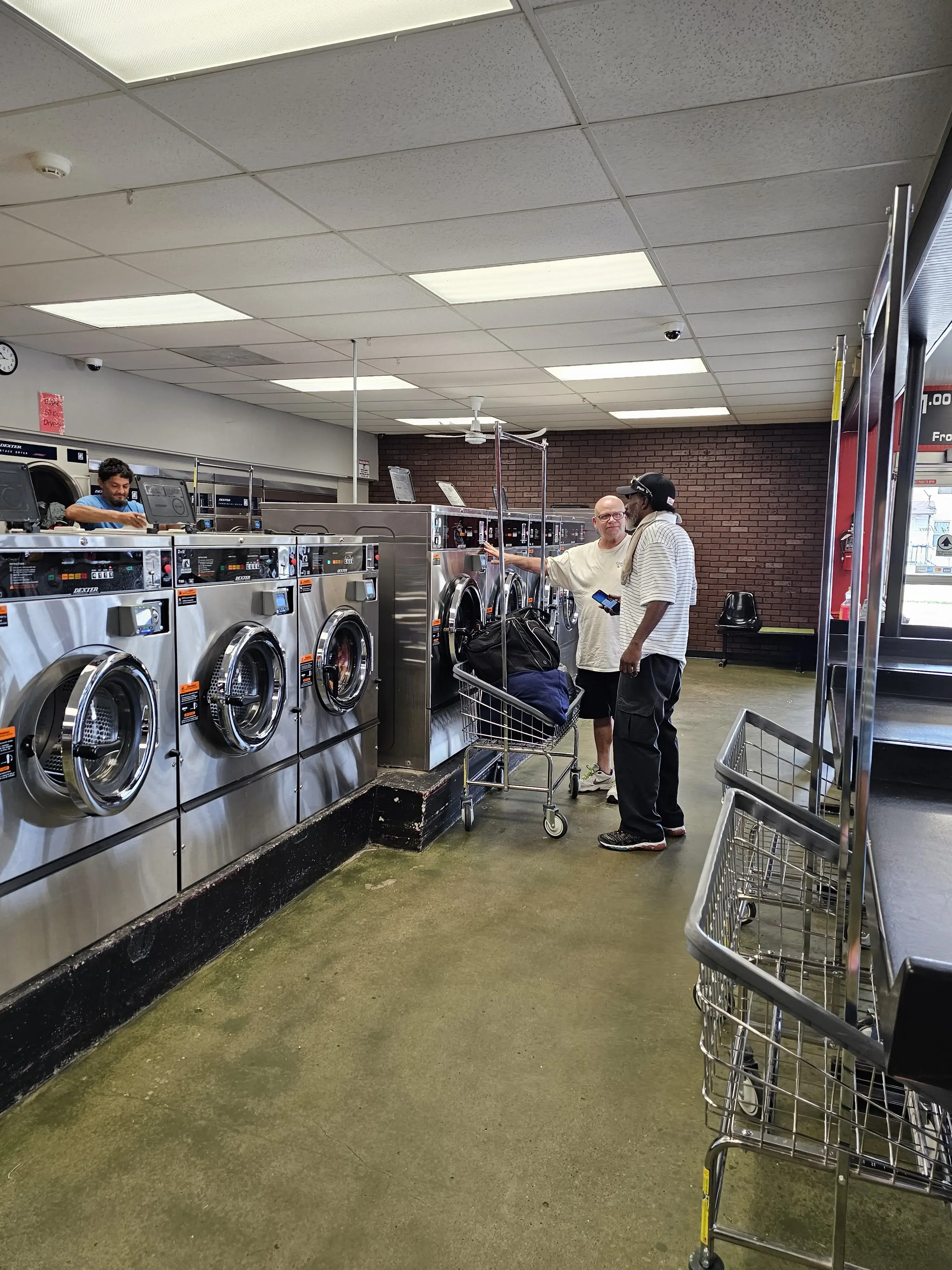 Giant Laundromats thumbnail 20