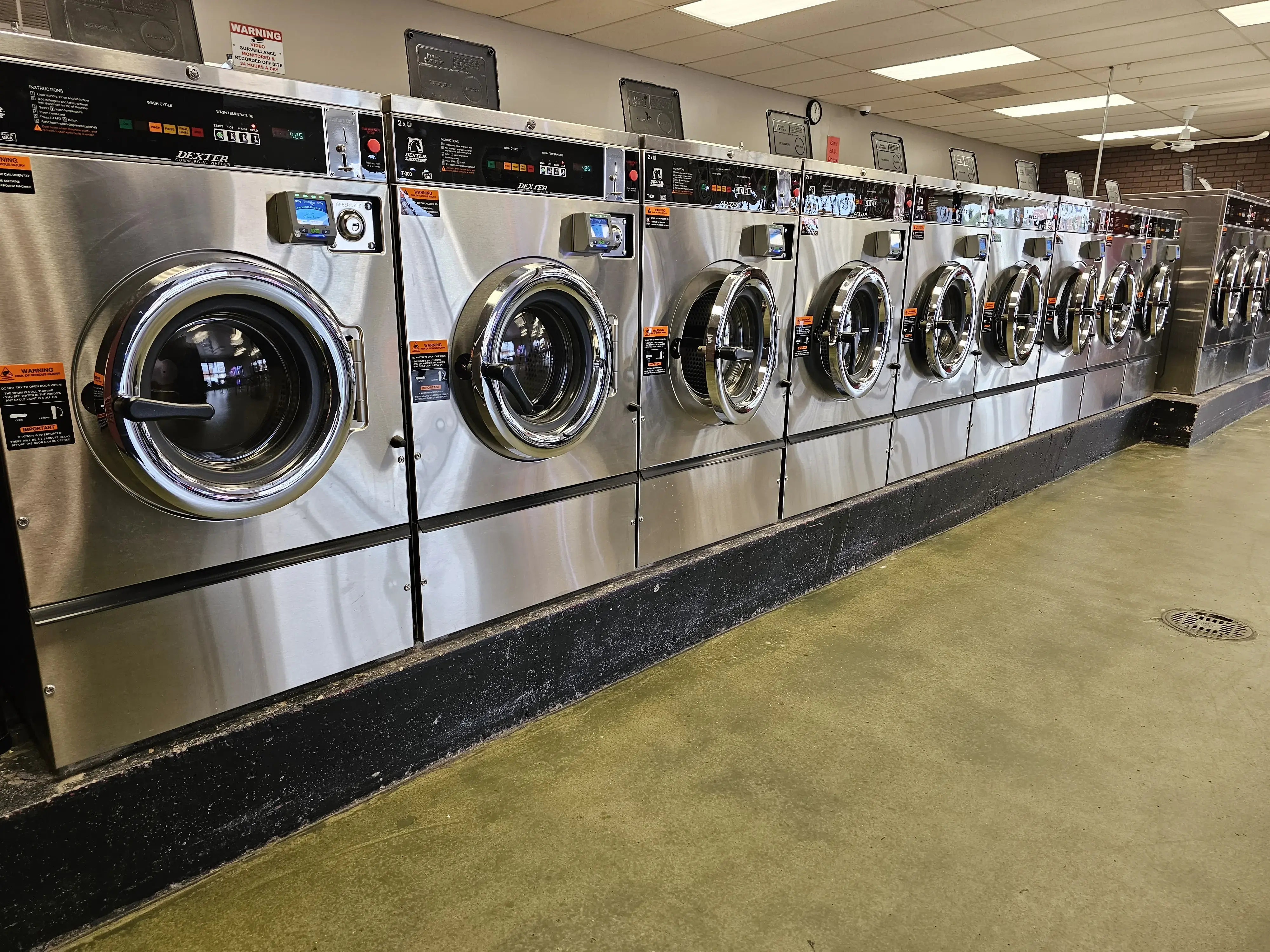 Giant Laundromats thumbnail 1