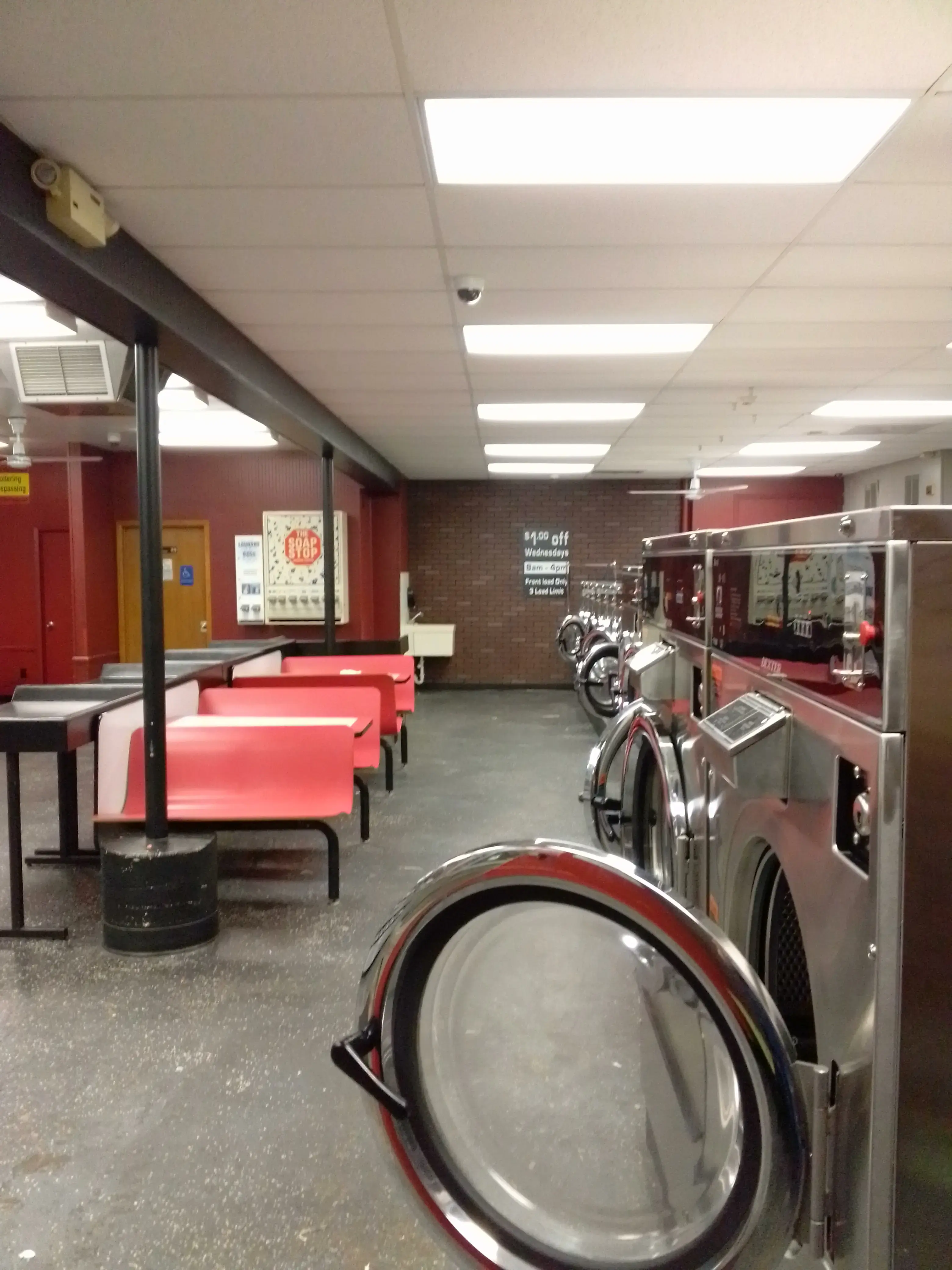 Giant Laundromats - Image 3