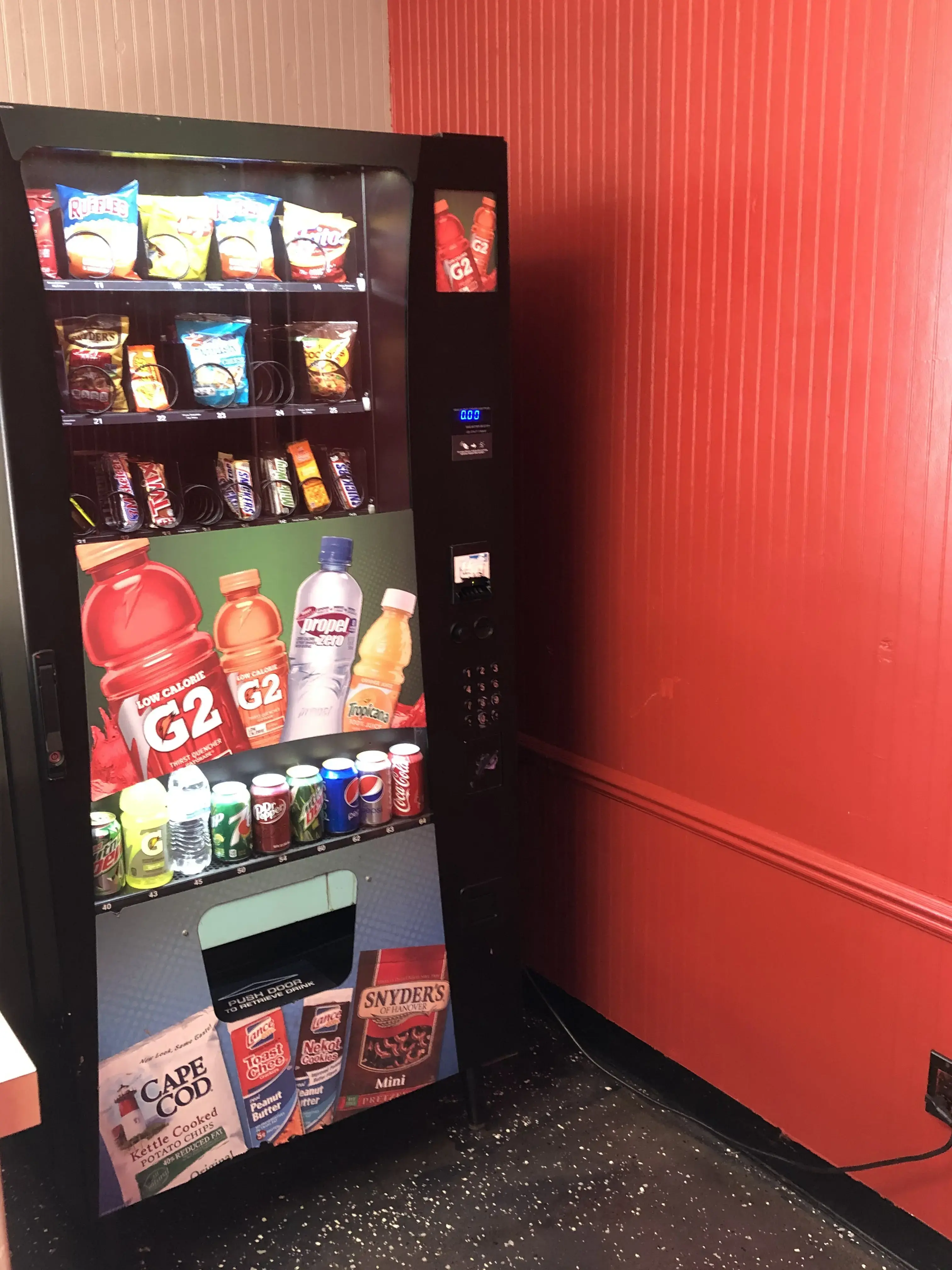 Giant Laundromats - Image 15