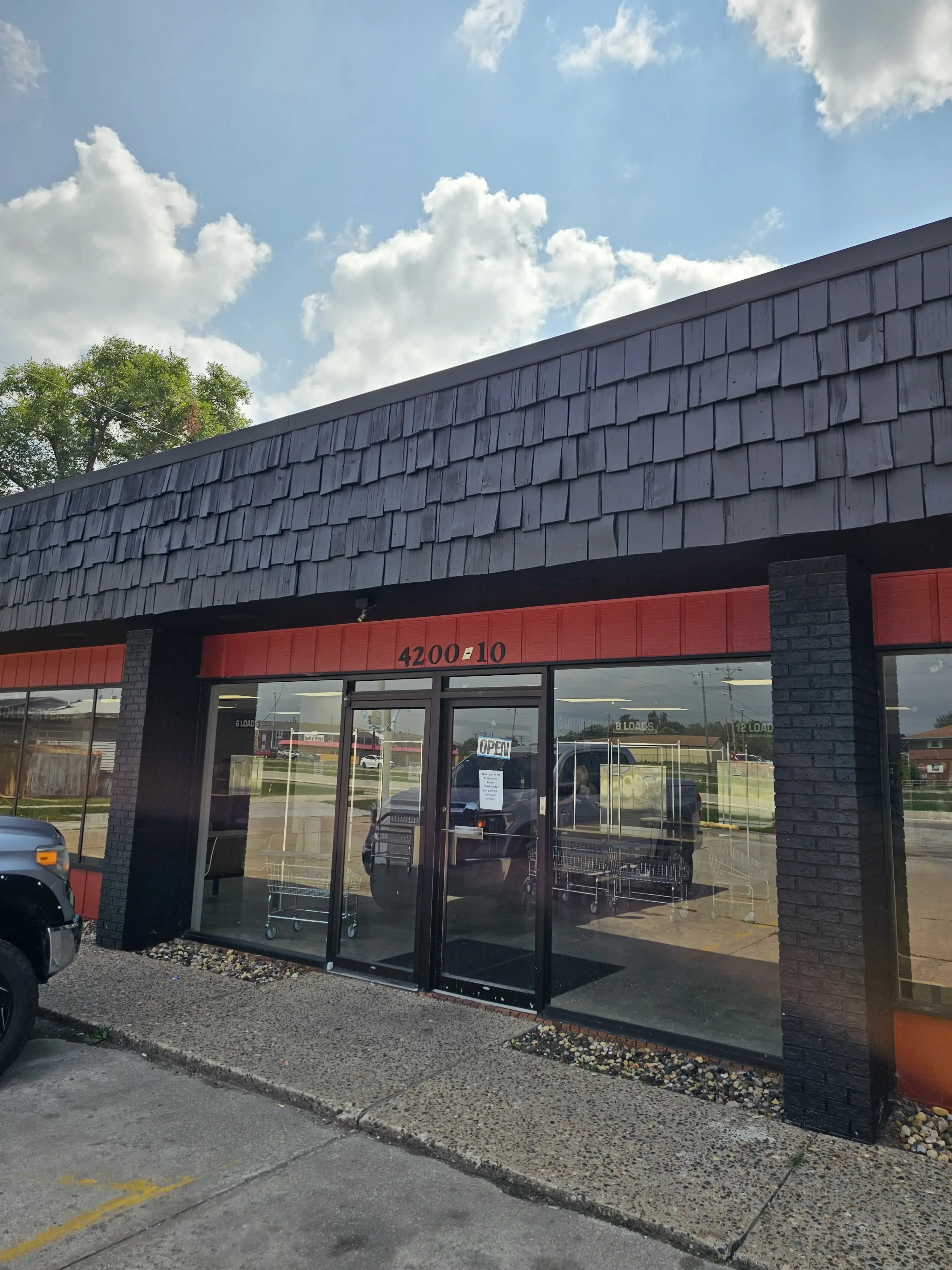 Giant Laundromats (Mega Load) - Image 11