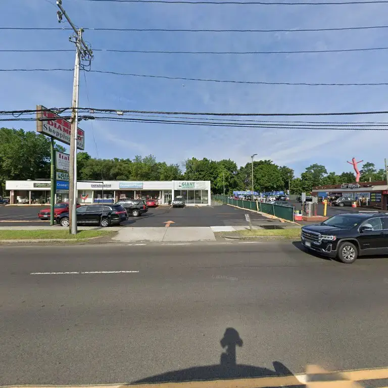 Giant Laundry - Main Ave thumbnail 15