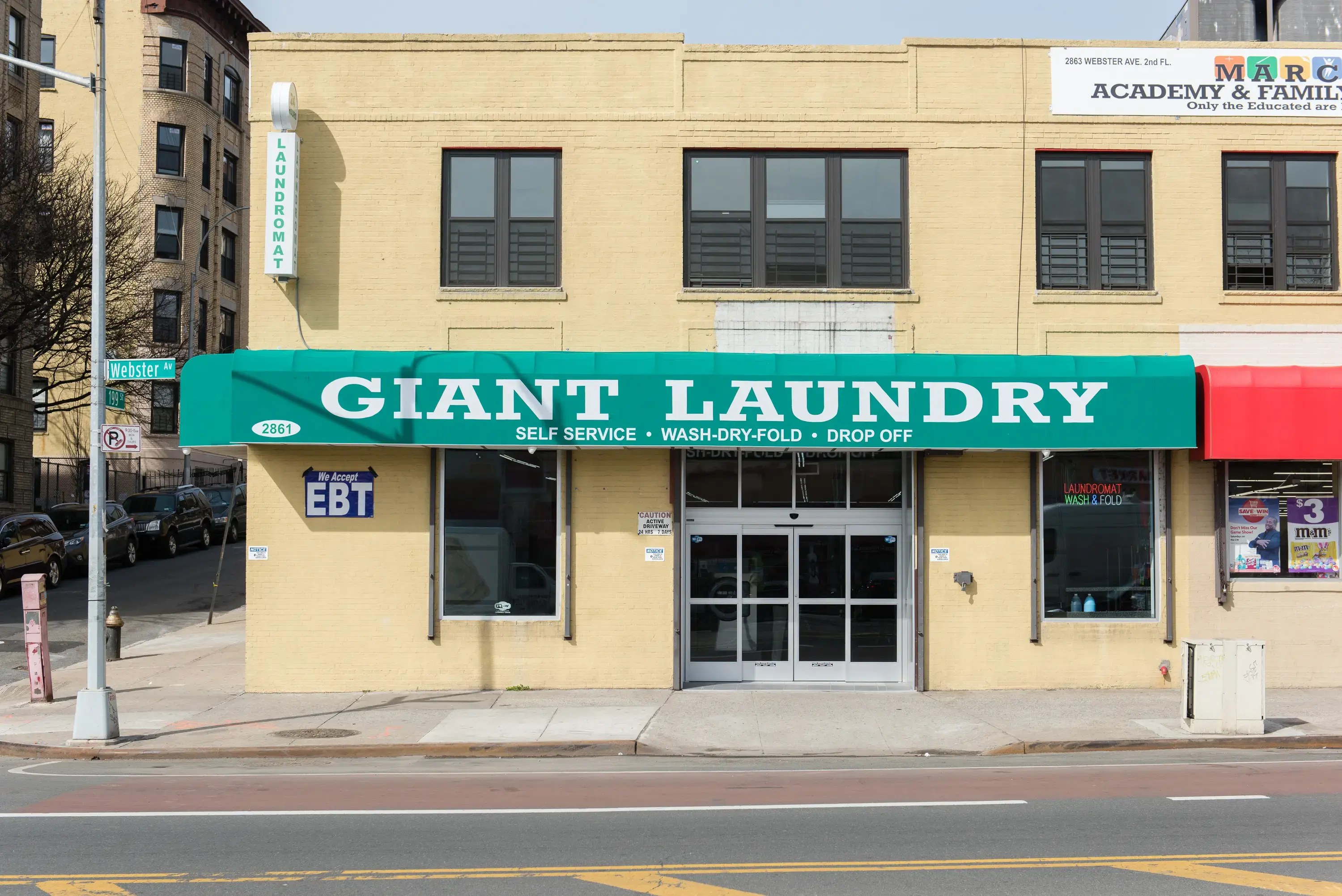 Giant Laundry Bronx - Image 1