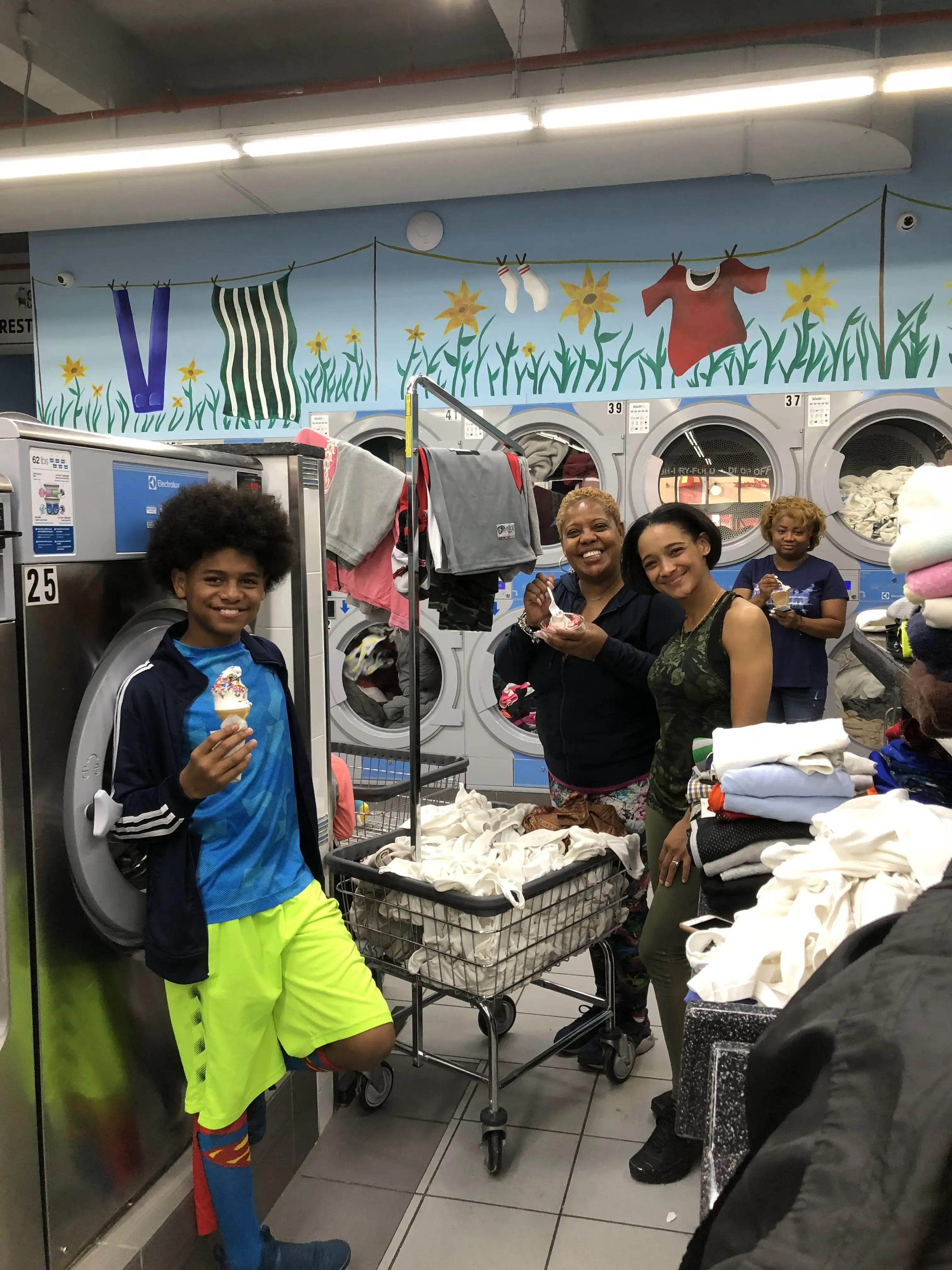 Giant Laundry Bronx thumbnail 4