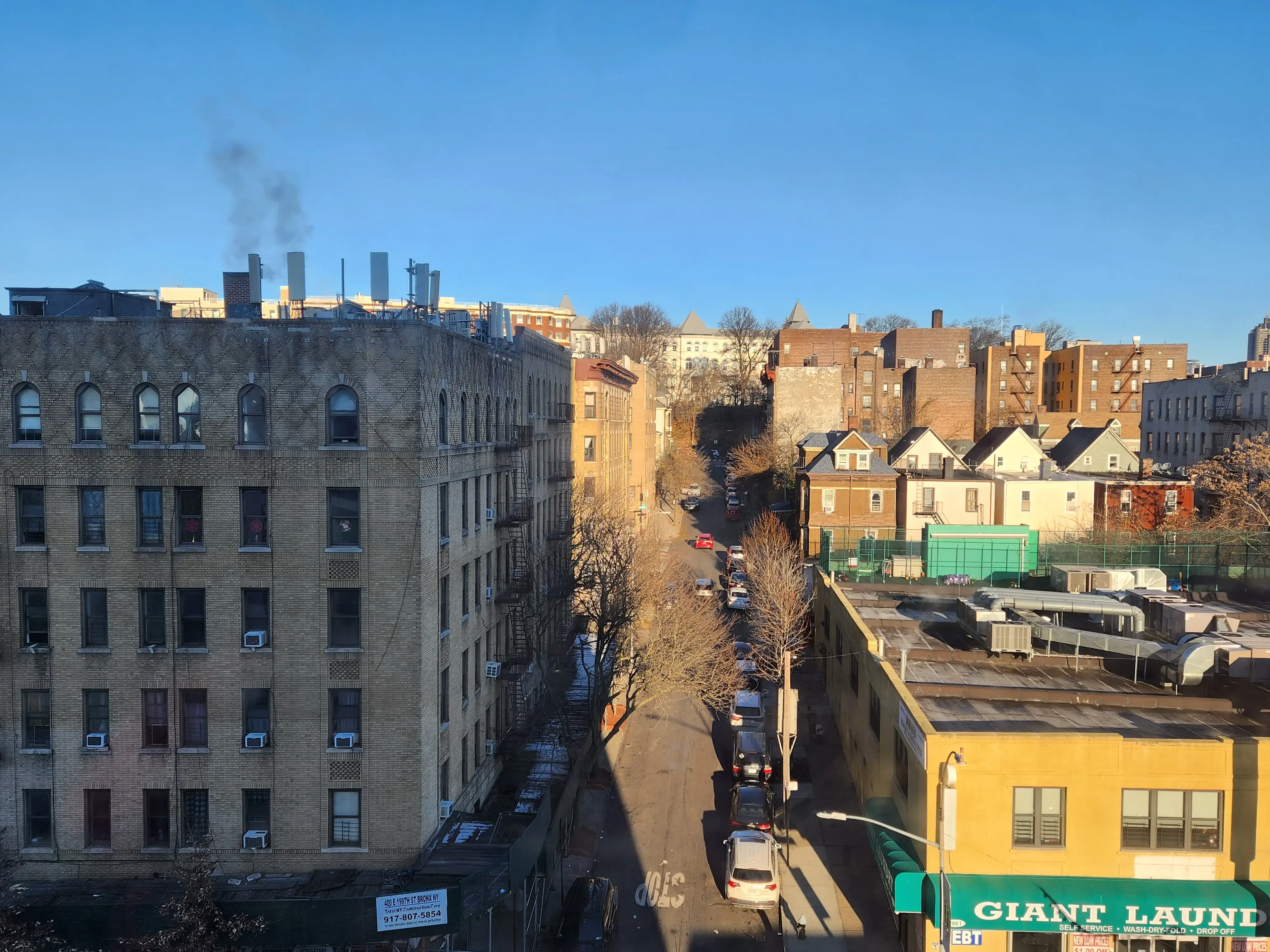 Giant Laundry Bronx thumbnail 7