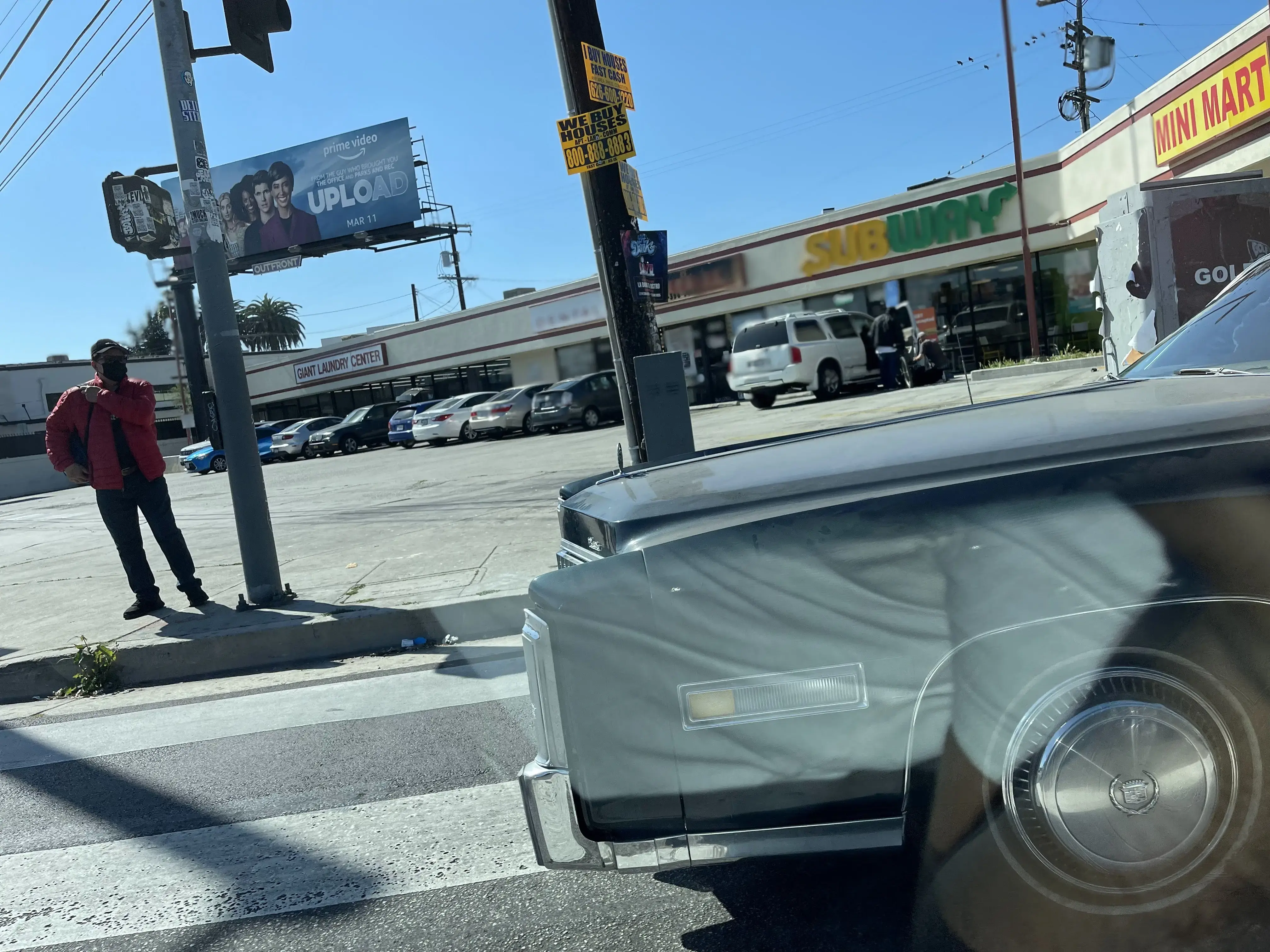 Giant Laundry Center. thumbnail 5