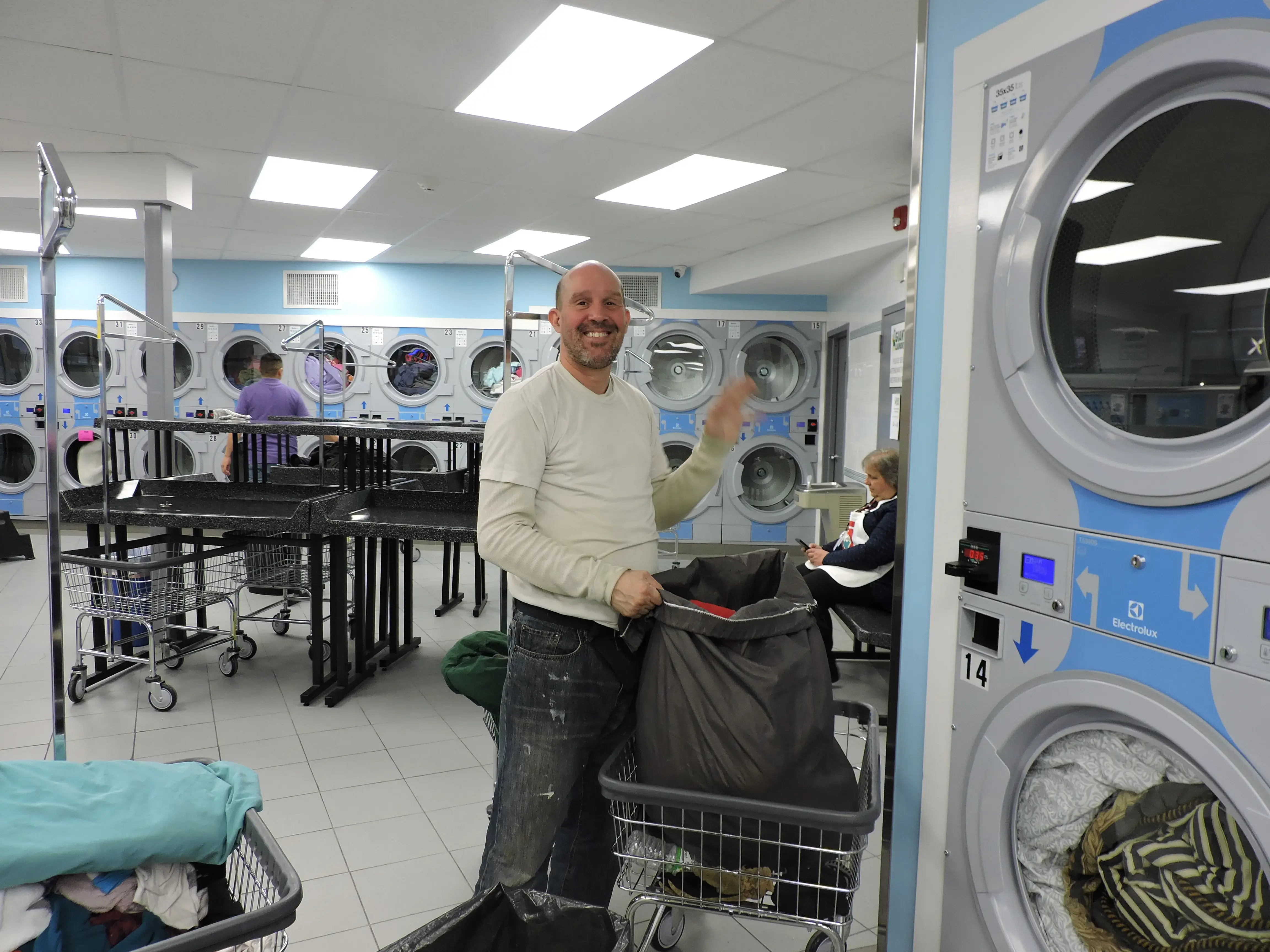 Giant Laundry East Norwalk - Image 18
