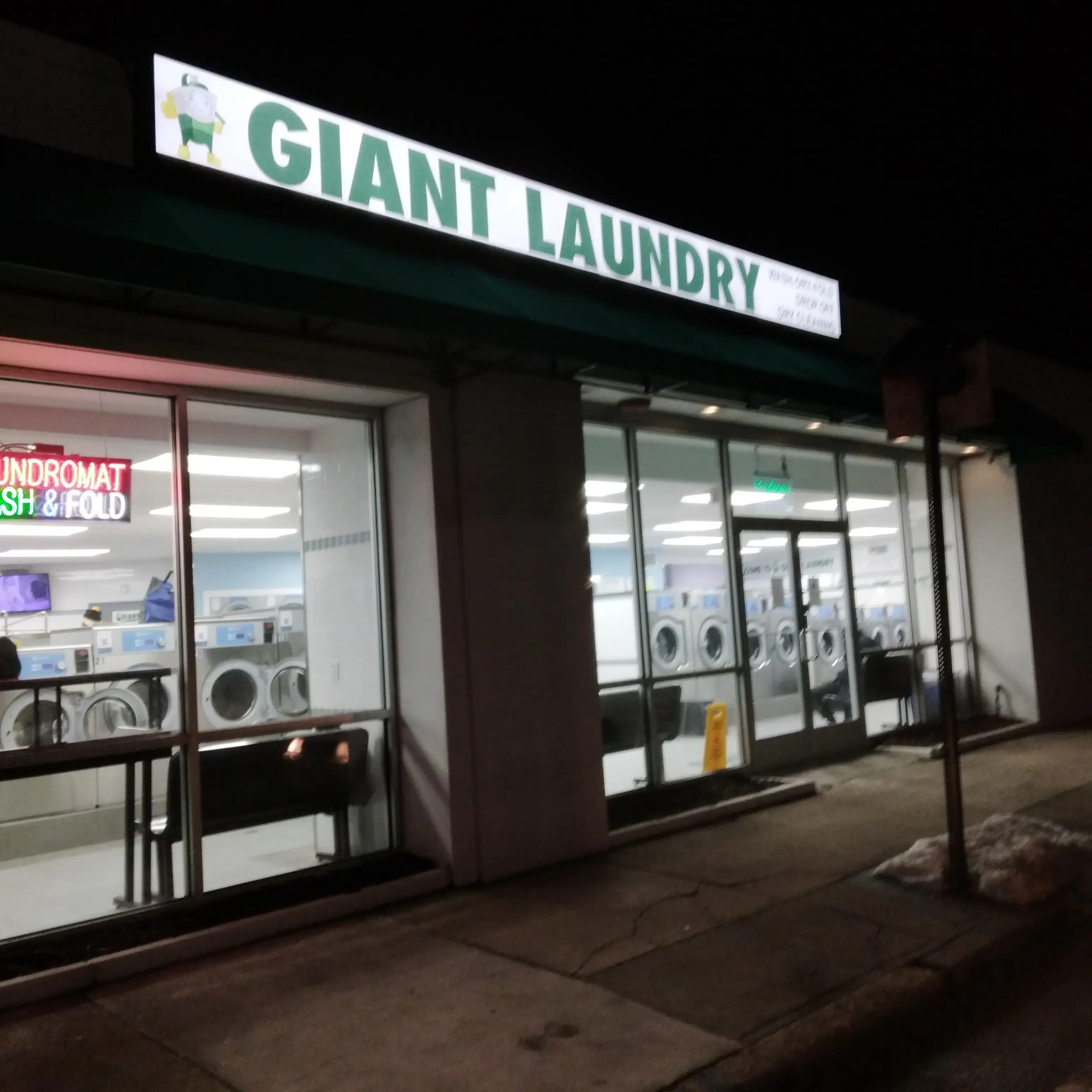 Giant Laundry East Norwalk thumbnail 3