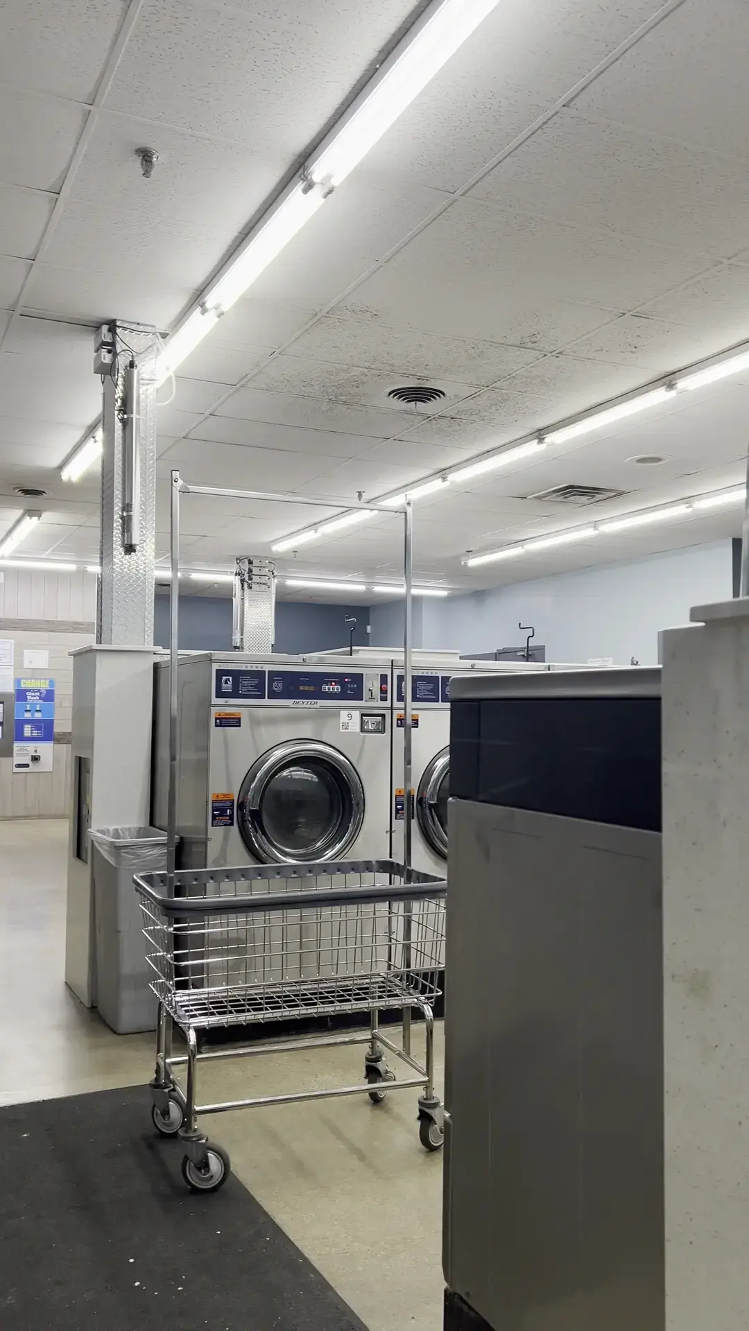 Giant Wash Coin Laundry thumbnail 5
